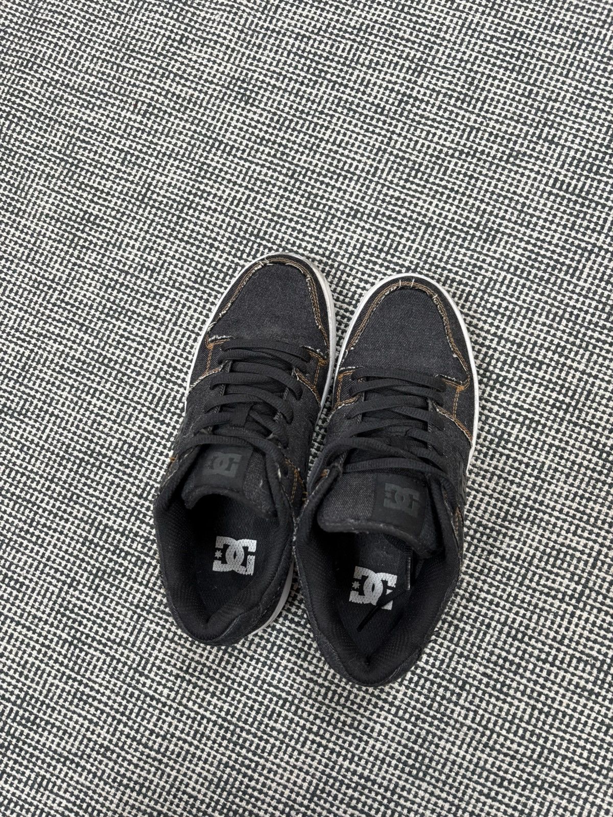 DC Dc manteca raw denim skate sneakers y2k style Size US 8.5 / IT 38.5 - 4 Thumbnail