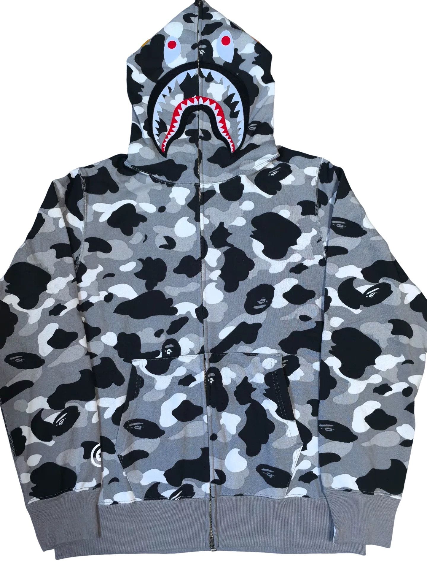 Bape A Bathing Ape Camo Shark Tiger Hoodie Size XL Size US XL / EU 56 / 4 - 1 Thumbnail
