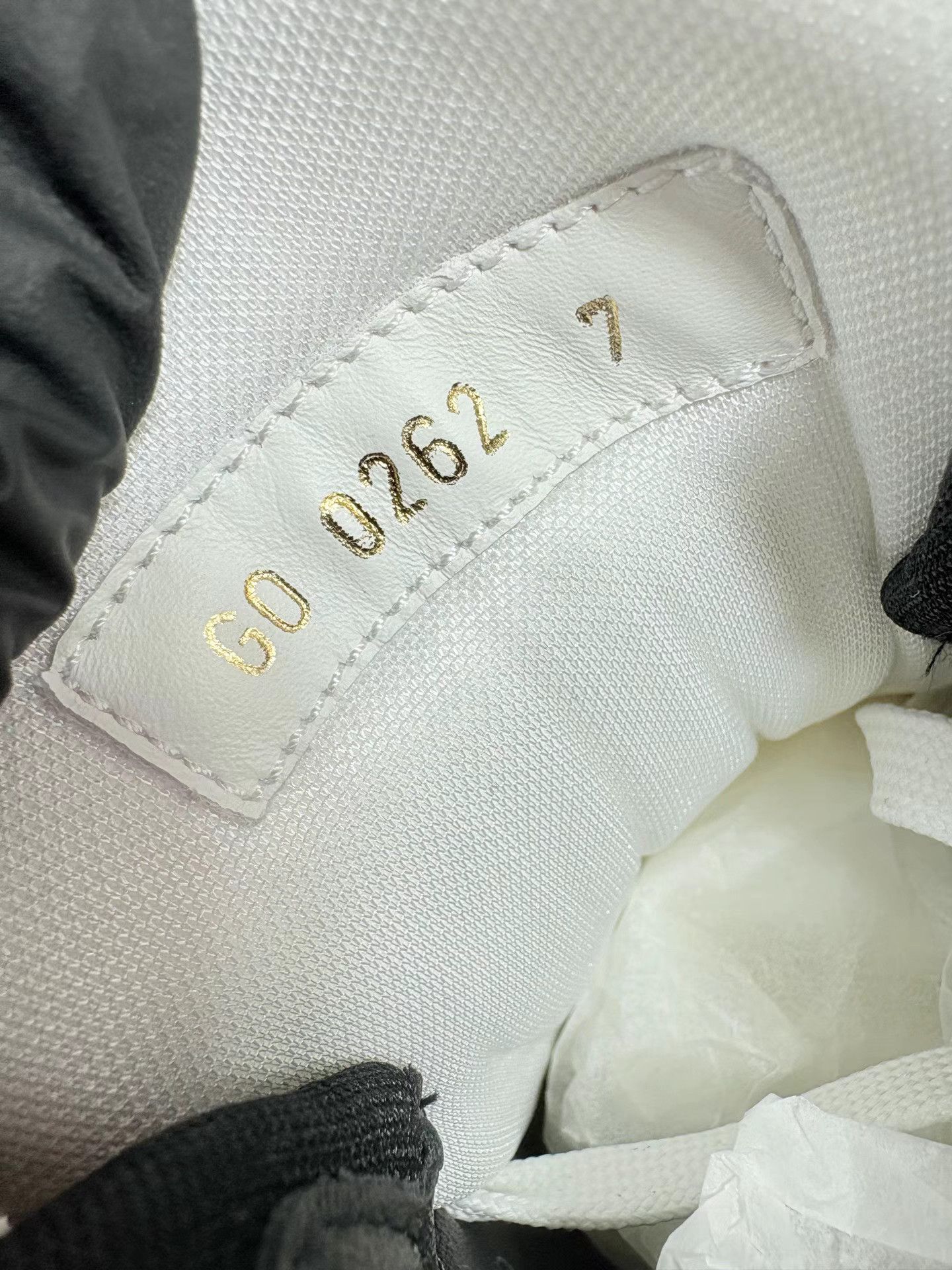 Louis Vuitton LOUIS VUITTON Trainer 2 Black and White High-top Sneakers K1 Size US 7 / EU 40 - 7 Thumbnail