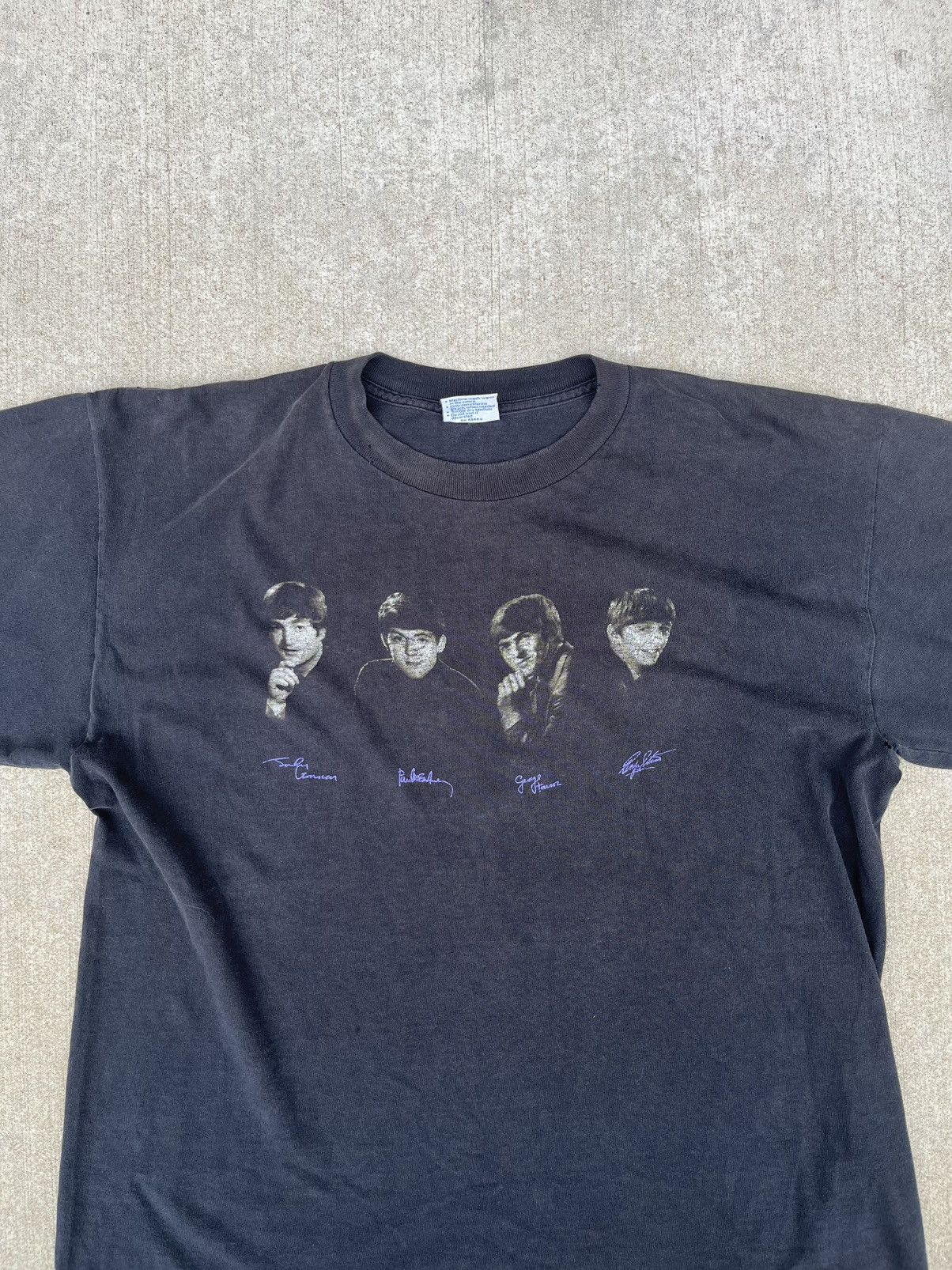 Band Tees × Vintage Rare Vintage 90s The Beatles Band Tee Size US XL / EU 56 / 4 - 2 Thumbnail