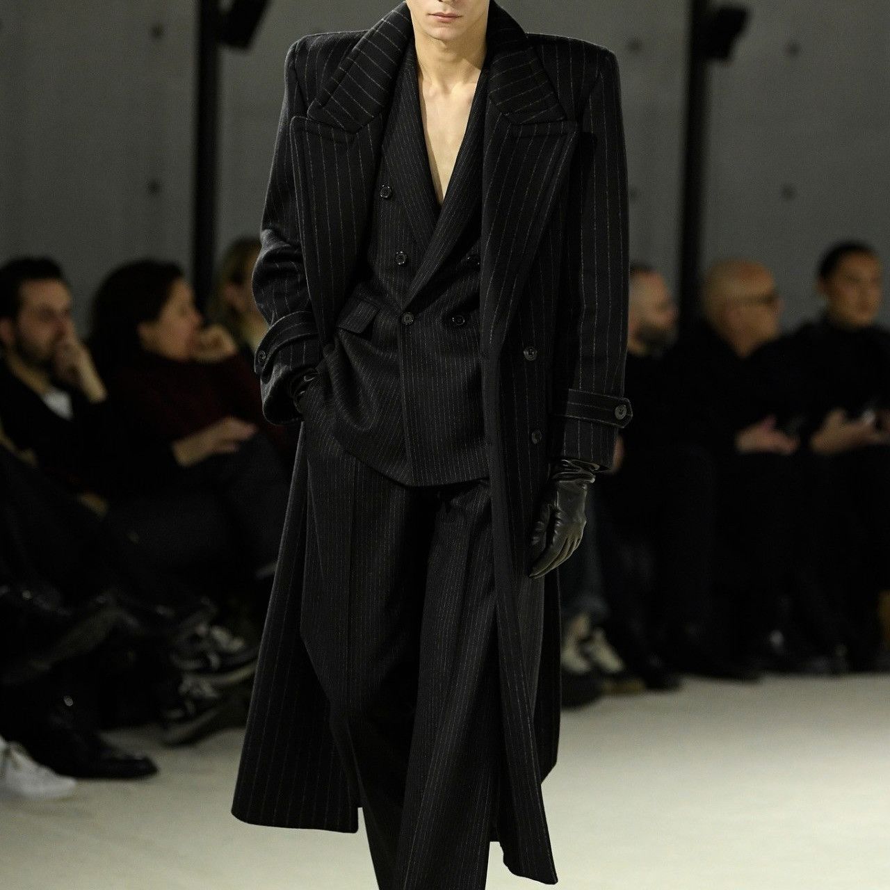 Saint Laurent Paris Saint Laurent Overcoat in Large Size US L / EU 52-54 / 3 - 1 Thumbnail
