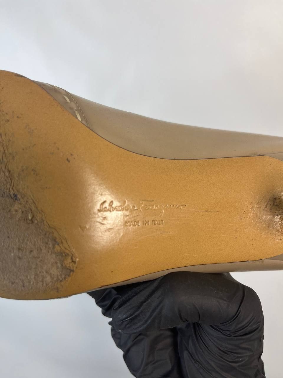 Salvatore Ferragamo SALVATORE FERRAGAMO WOMENS VITAGE LEATHER LOW HEEL SIZE 9 B Size US 9 / IT 39 - 7 Thumbnail