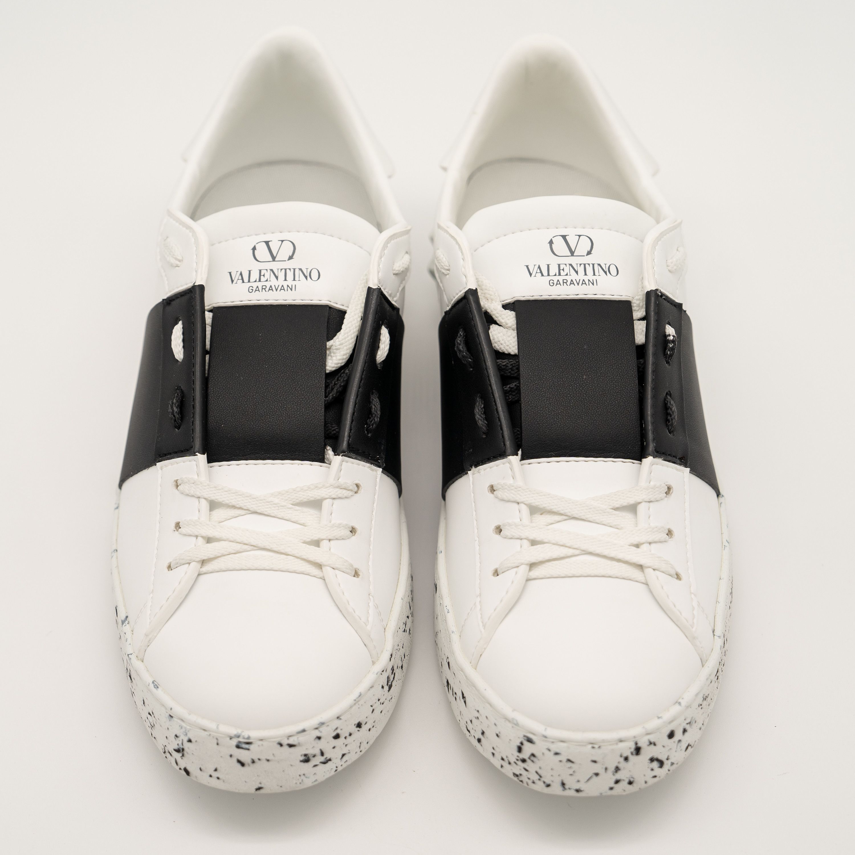Valentino 39.5eu 9.5 us Valentino Open For A Change White Black Size US 9.5 / IT 39.5 - 3 Thumbnail