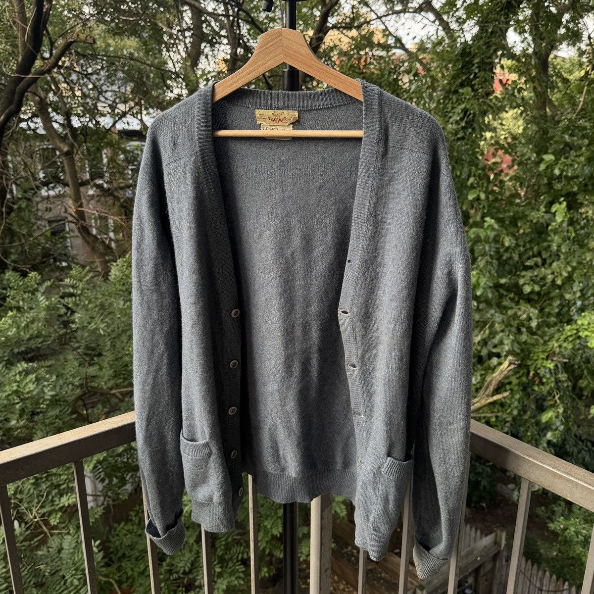 Vintage 60s Cashmere Faded Cardigan Sweater ERD Grunge Chrome Size US XL / EU 56 / 4 - 1 Thumbnail