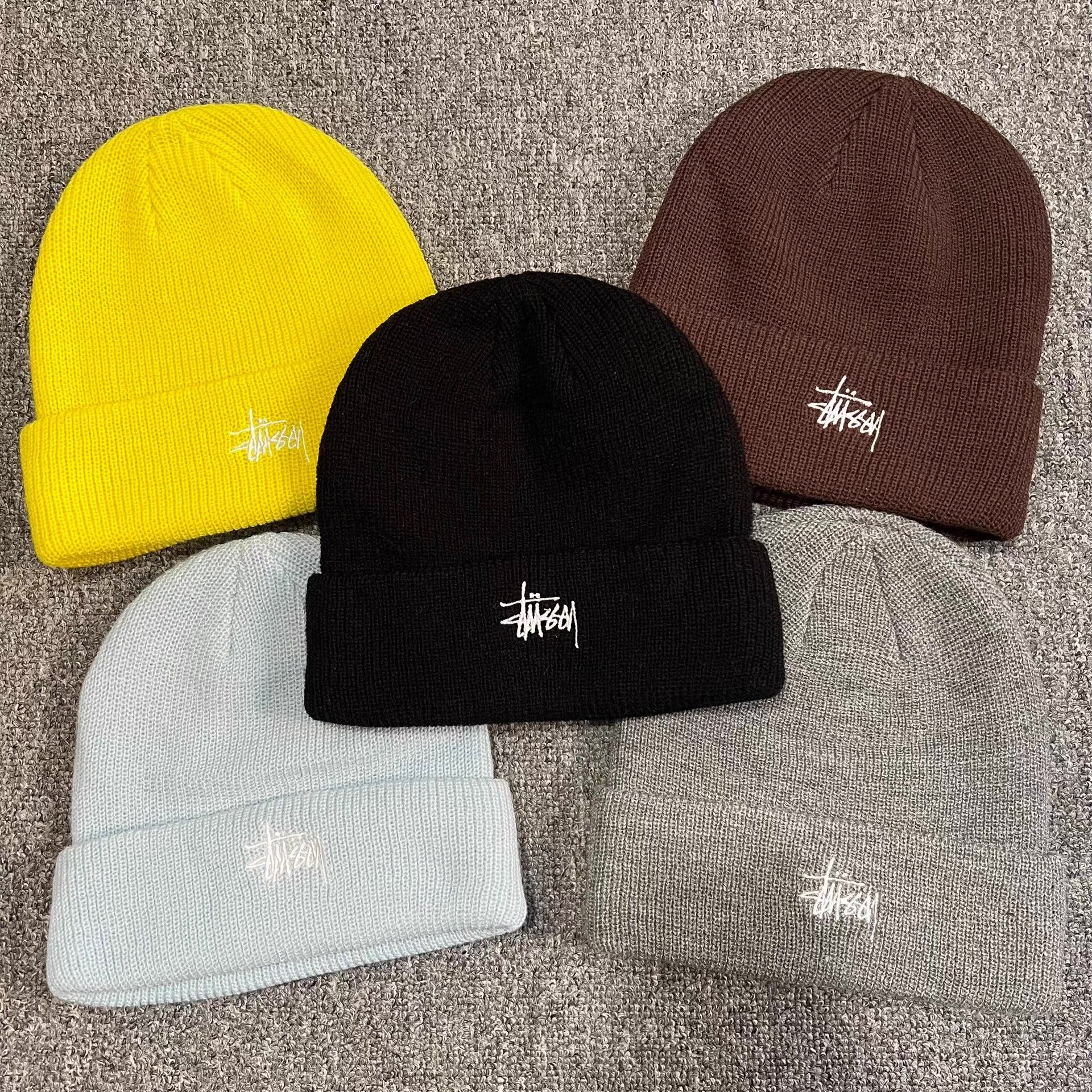 Stussy Stussy Classic Solid Color Embroidered Logo Knit Beanie Q7 Size ONE SIZE - 1 Thumbnail