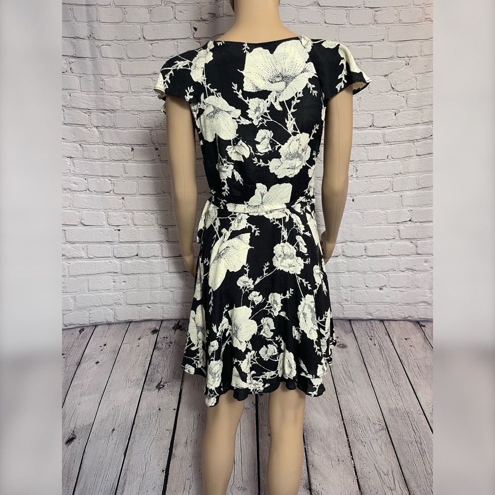 Free People NWT New $128 Free People French Quarter Wrap Mini Dress Siz Size XS / US 0-2 / IT 36-38 - 5 Thumbnail