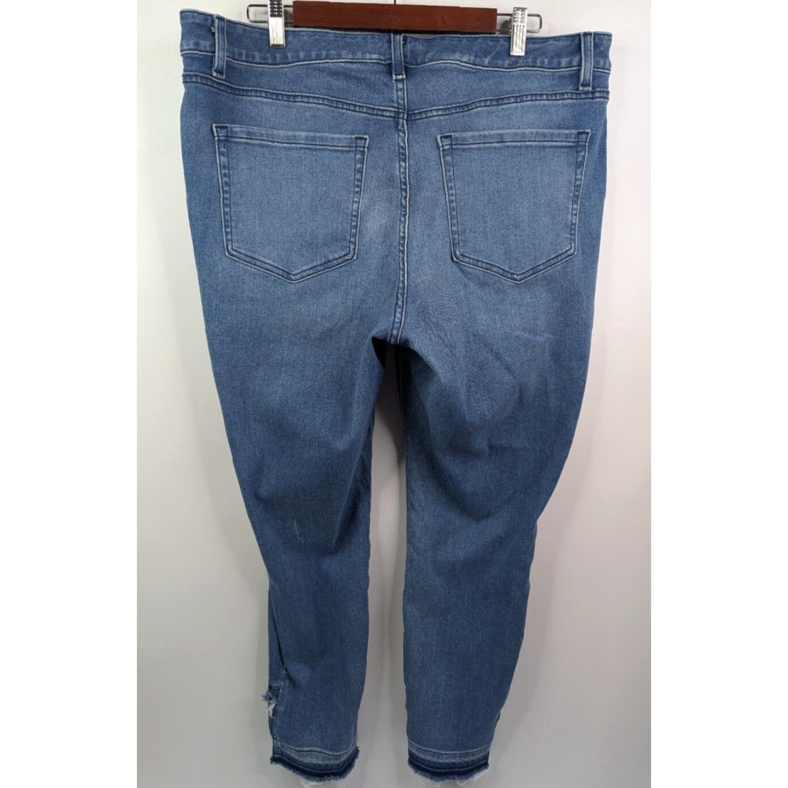Vintage Lane Bryant Jeans Signature Fit Mid-Rise Skinny Size 18 Blue Cotton Blend Denim 5-Pocket Design City Womens Size 40" / US 18 - 3 Thumbnail