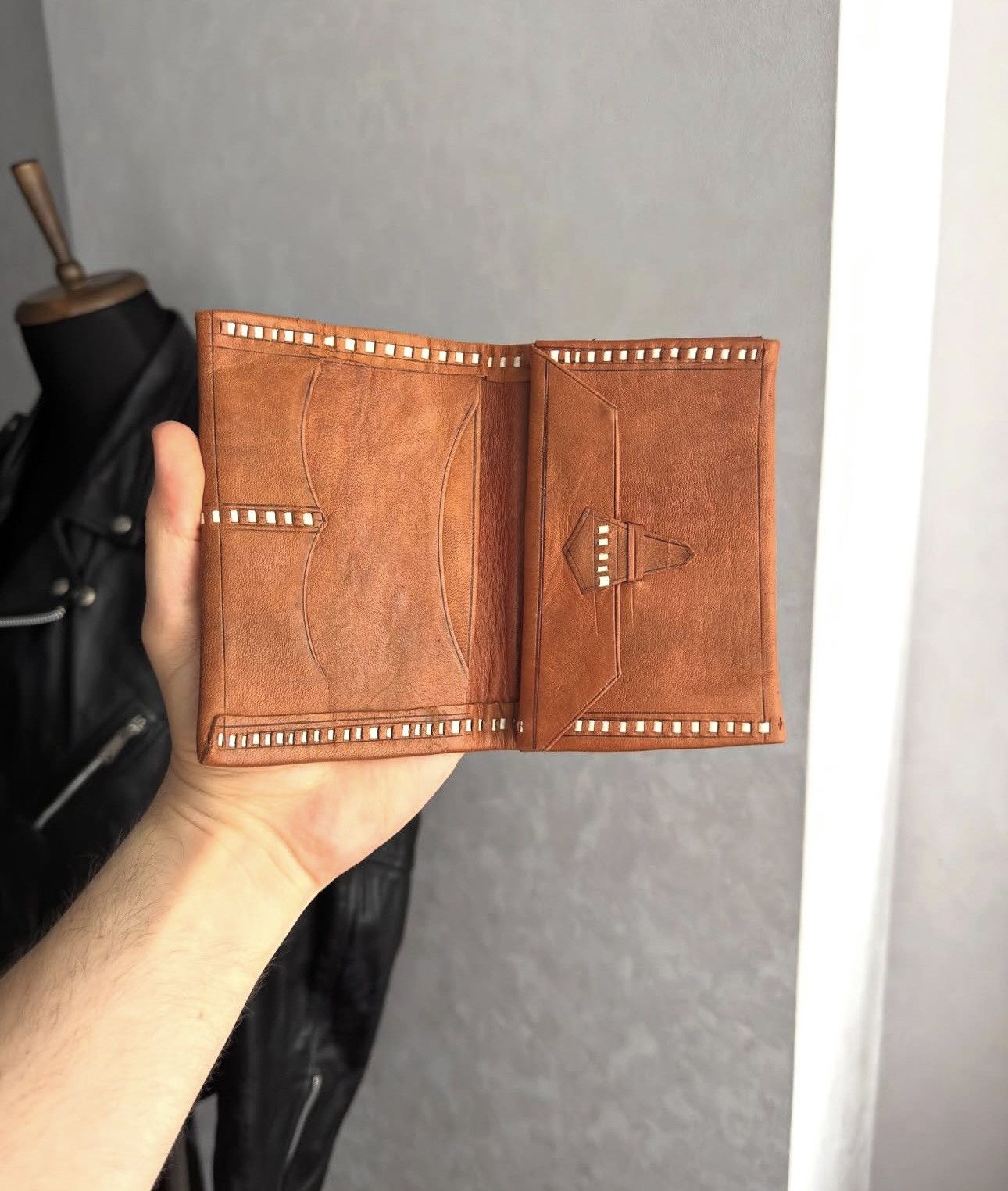 Handmade Moroccan hand tooled soft leather bifold wallet Size ONE SIZE - 2 Thumbnail