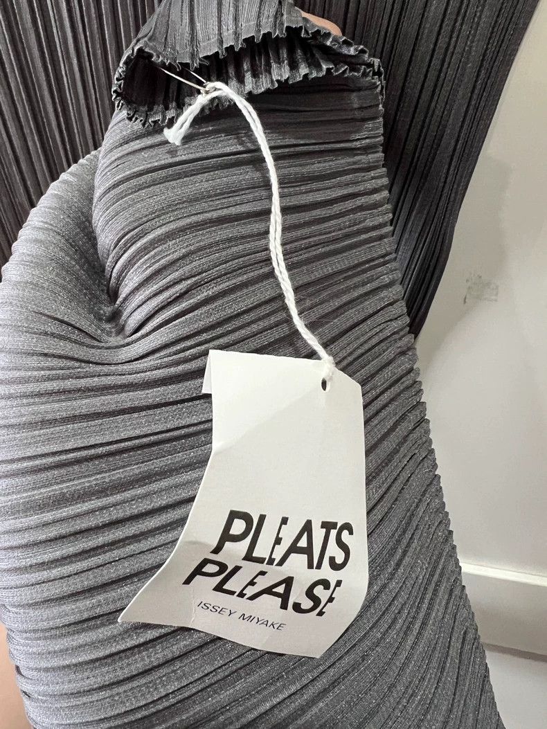 Issey Miyake Issey Miyake size:2 Dark grey pleated dress Size M / US 6-8 / IT 42-44 - 3 Thumbnail