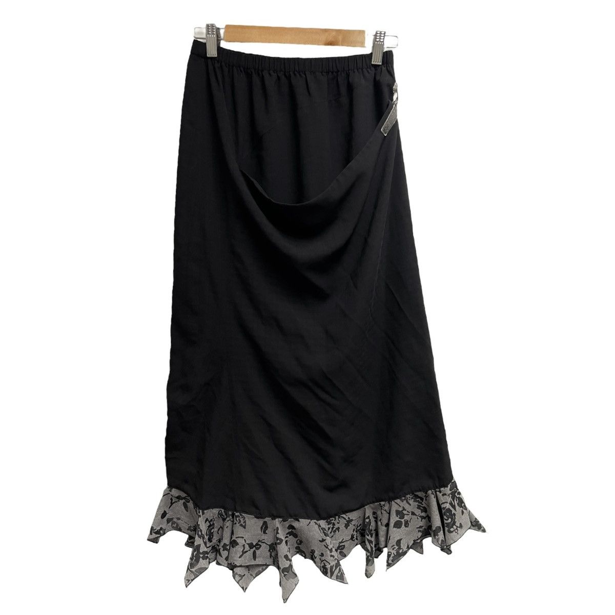 image of Vintage Floral Hem Skirt in Black, Women's (Size 30)