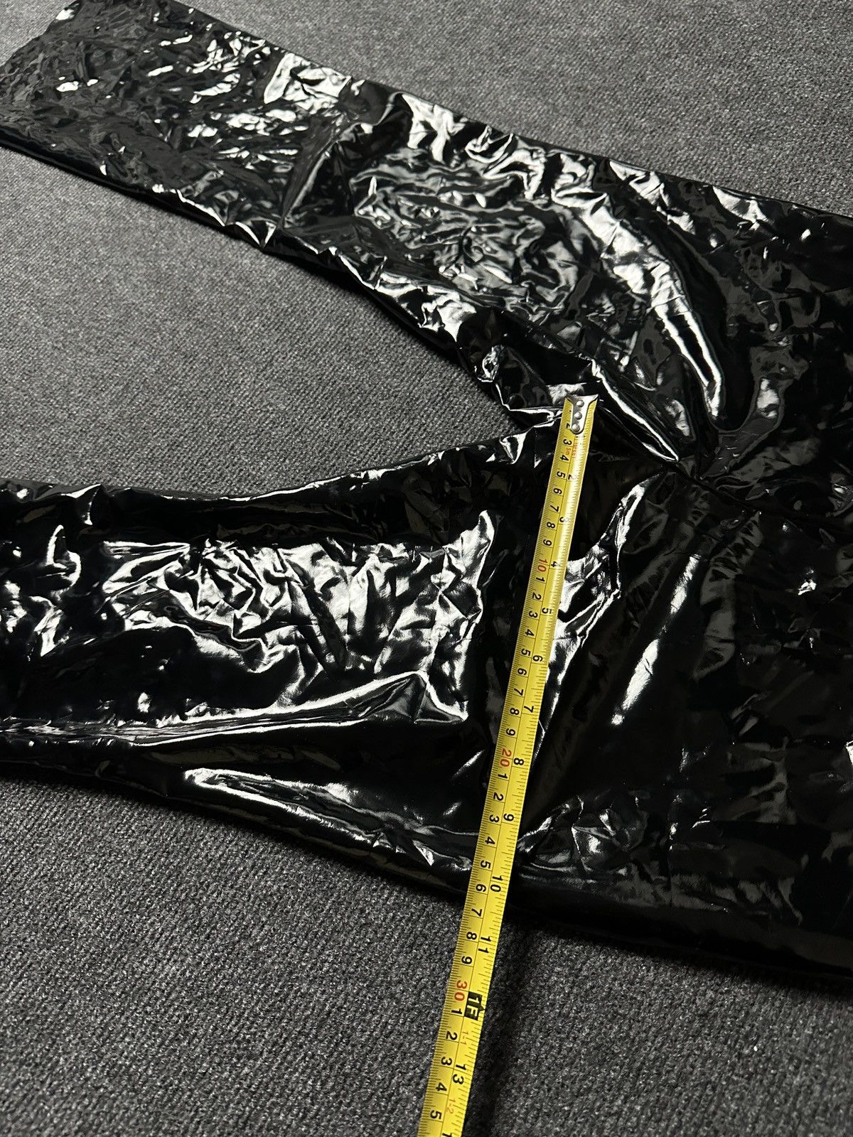 Other SEXY 18+ 🚨 LUXURY BLACK PATENT LATEX Y2K PANTS Size 26" / US 2 / IT 38 - 19 Thumbnail