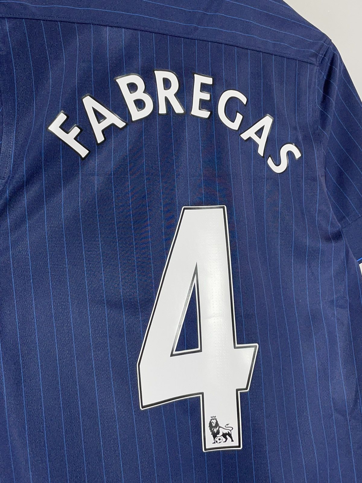 Nike #4 Fabregas Arsenal FC Nike 2009/10 Y2k Away Football Shirt Size US S / EU 44-46 / 1 - 11 Thumbnail