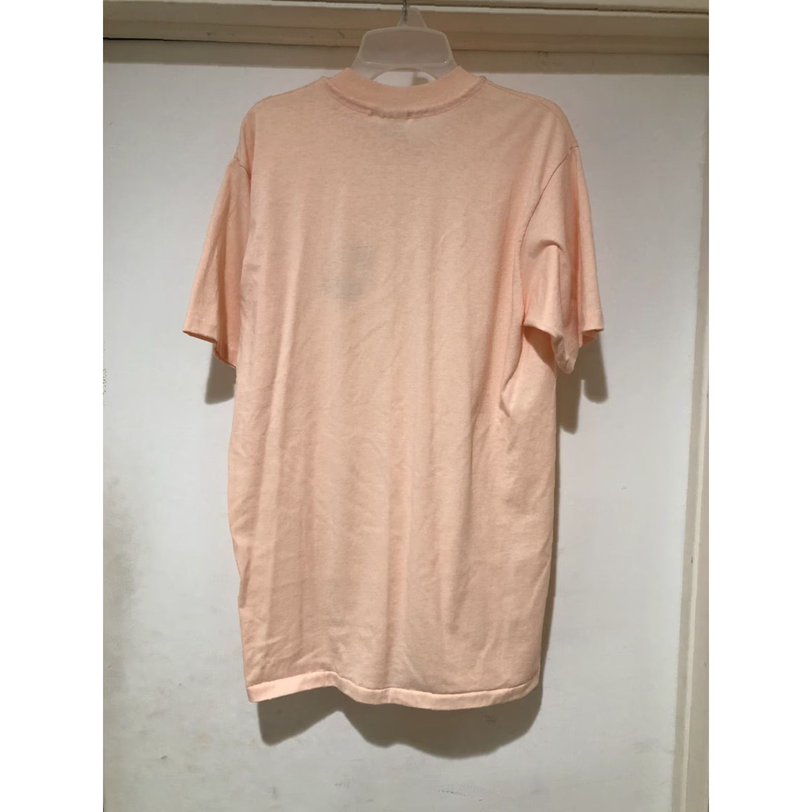 Hanes VINTAGE Florida Venice Beach T Shirt M 50/50 Peach 80s USA Hanes Mens Short Sleeve Crew Neck Size US M / EU 48-50 / 2 - 6 Thumbnail