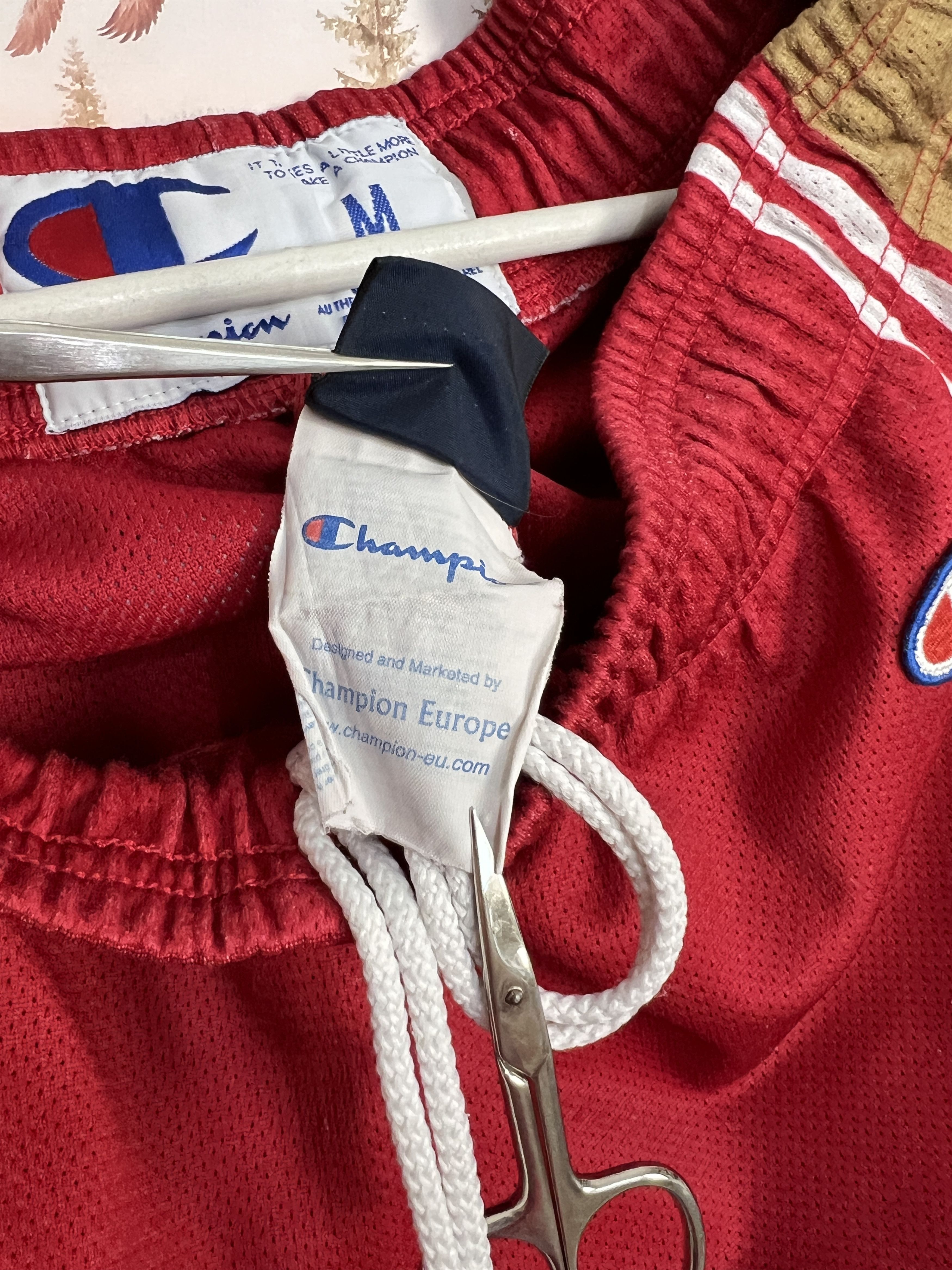 Champion Vintage 90's NBA Cleveland Cavaliers Shorts Champion James M Size US 32 / EU 48 - 11 Thumbnail