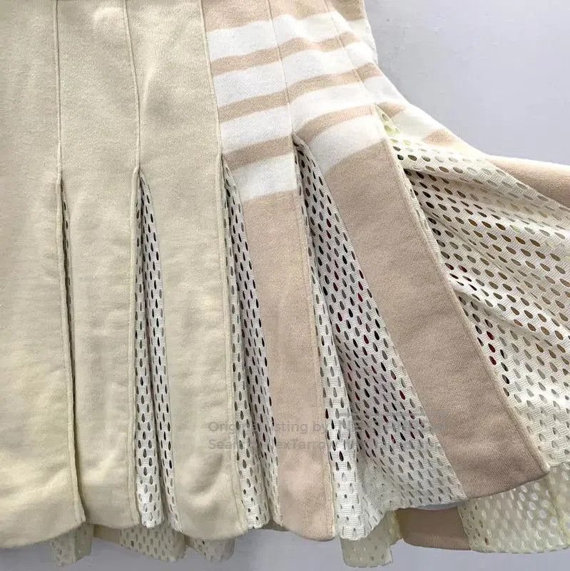 Thom Browne Thom Browne Women's Beige Cotton Shorts . Size 23" - 4 Thumbnail