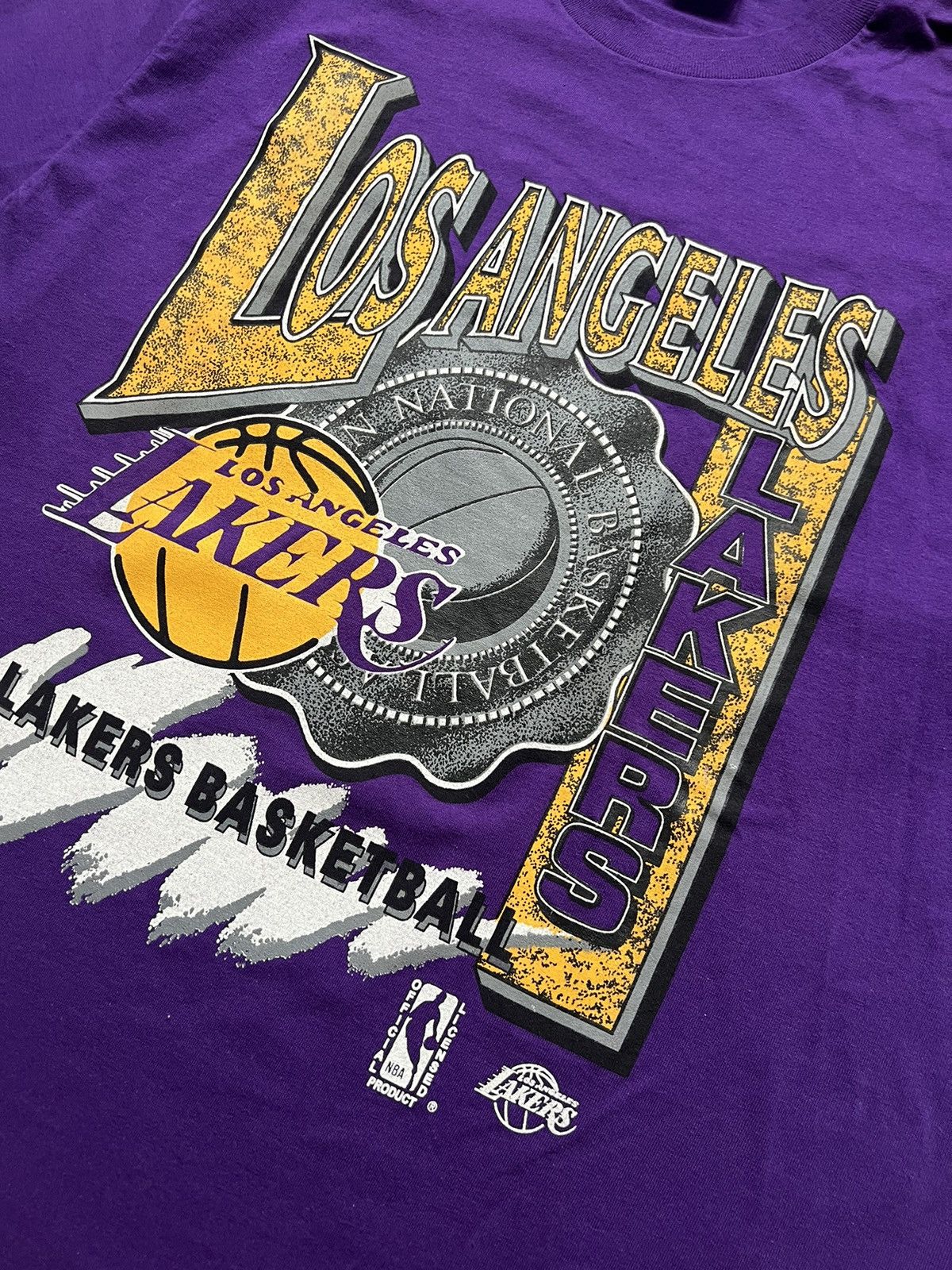 NBA × Vintage Vintage LA Lakers NBA 90s Overprint Tshirt Soft Wear Size:XL Size US XL / EU 56 / 4 - 4 Thumbnail