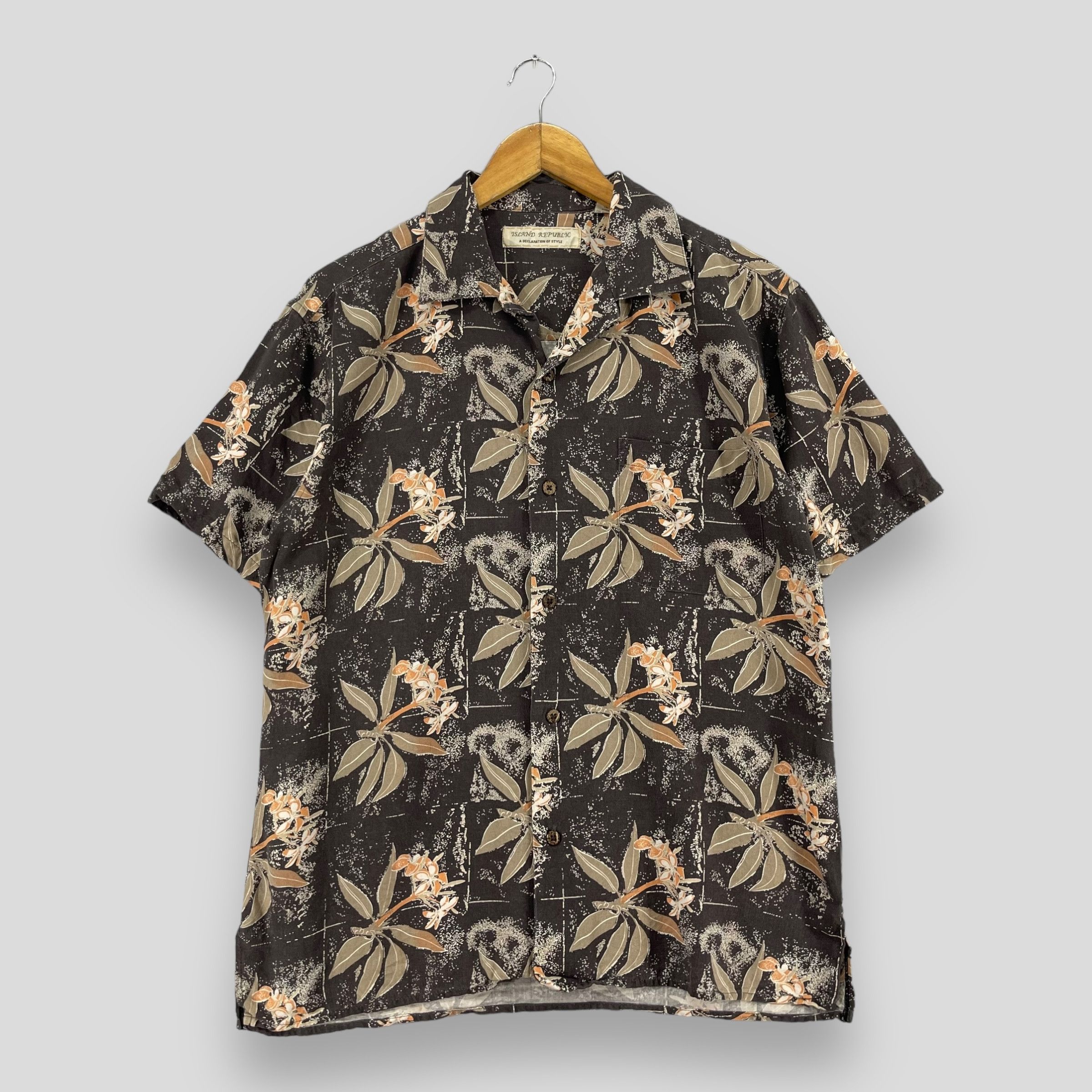 Japanese Brand Vintage Island Republic Hawaii Floral Jasmine Motive Shirt Size US M / EU 48-50 / 2 - 1 Thumbnail