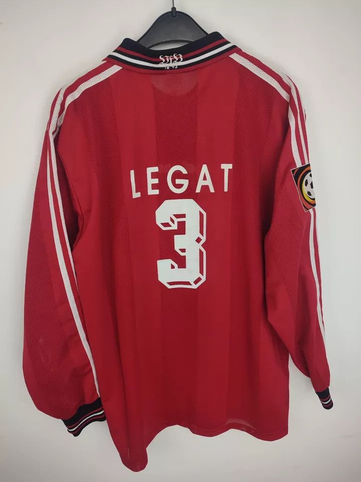 Adidas VfB Stuttgart 1996/97 away FOOTBALL Kit SHIRT JERSEY #3 Size US L / EU 52-54 / 3 - 5 Thumbnail