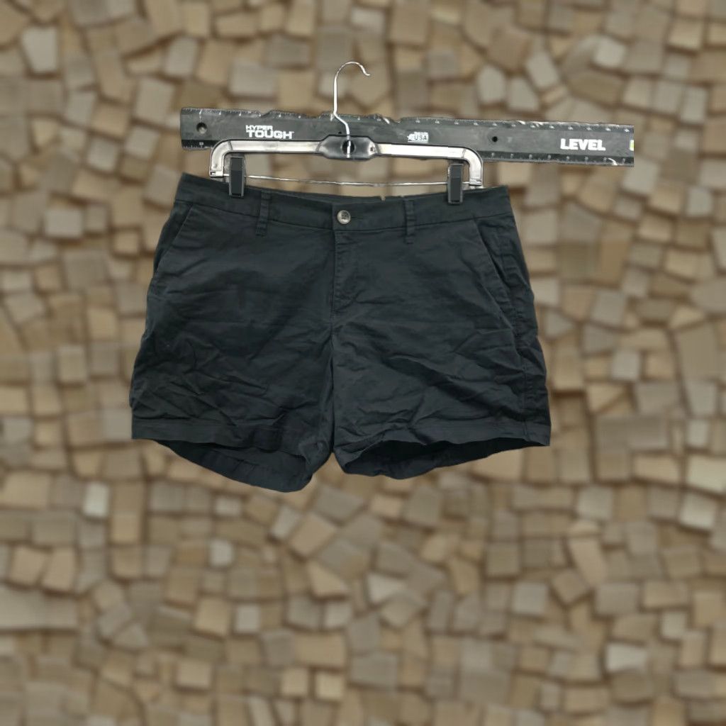 Old Navy Old Navy Womens Chino Shorts Size 10 Mid Rise Dark Wash Black Size 32" / US 10 / IT 46 - 1 Thumbnail