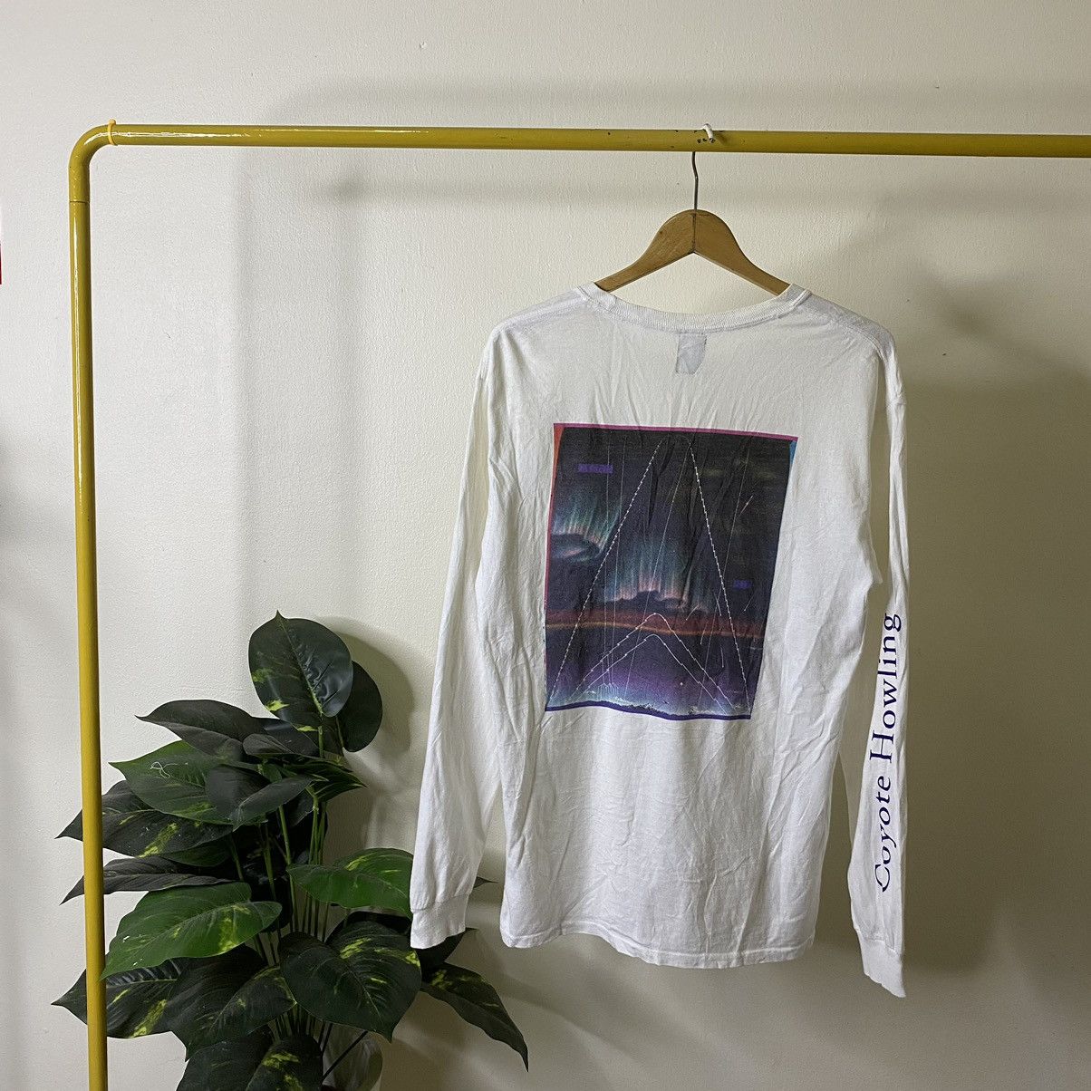 Band Tees HITORIE Japanese Rock Band HOWL Album Promo LS T Shirt Size US M / EU 48-50 / 2 - 1 Thumbnail