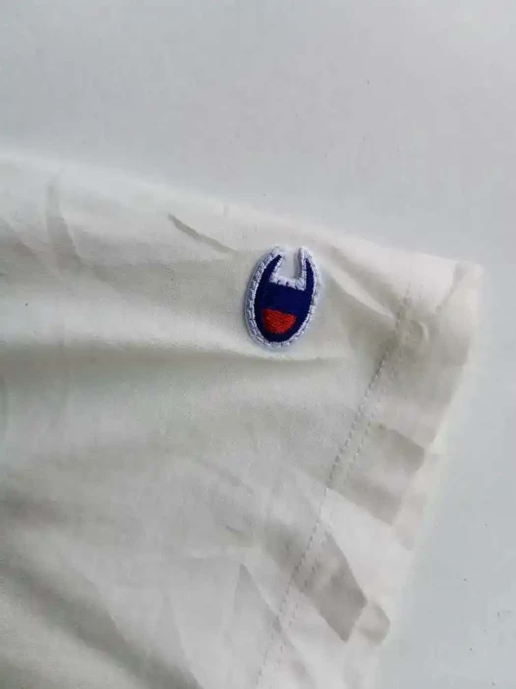 Champion Vintage Champion Authentic American T-shirt Size US L / EU 52-54 / 3 - 3 Thumbnail