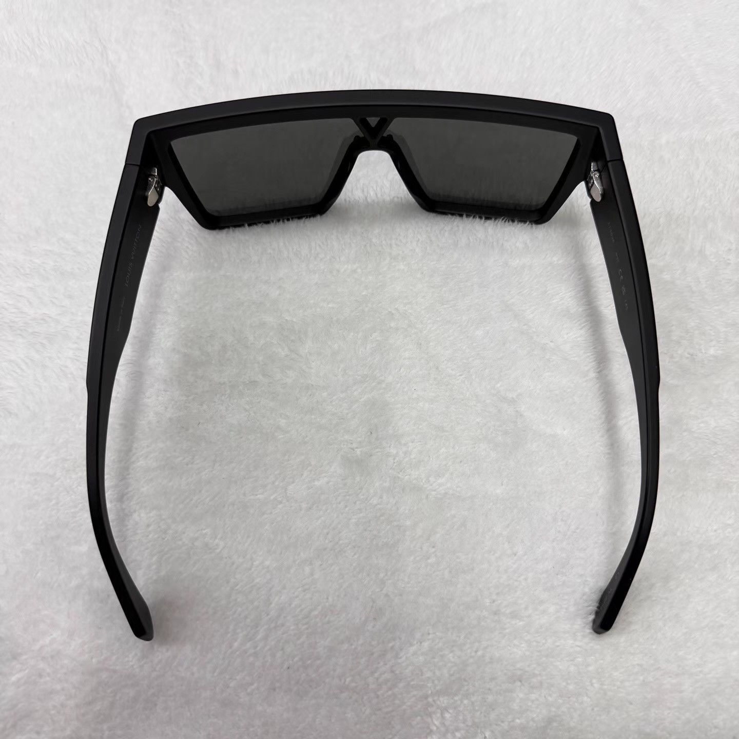 Louis Vuitton LV Black Monogram Square Frame Glasses Q10 Size ONE SIZE - 3 Thumbnail