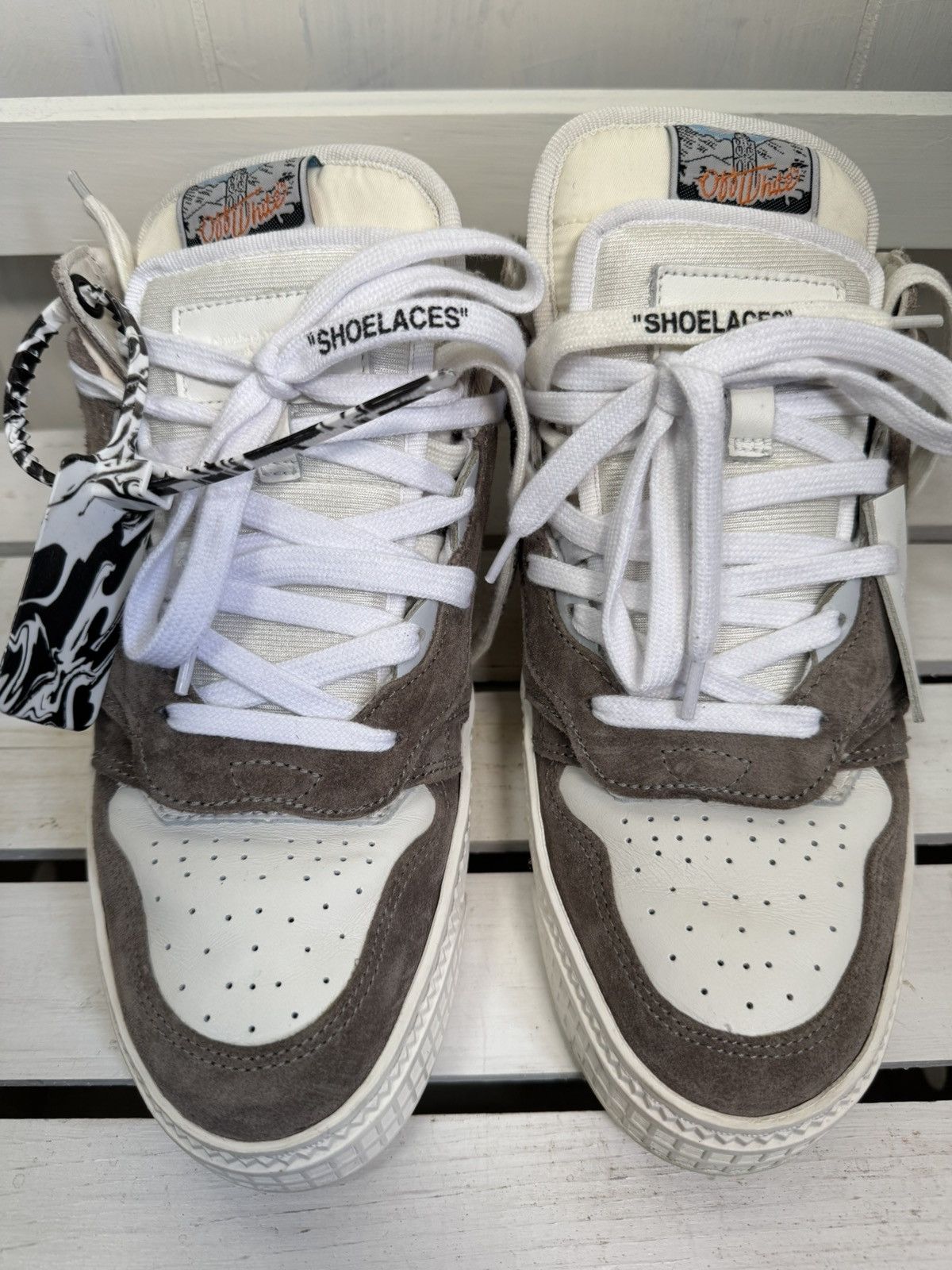 Off-White Off-White Off-Court 3.0 Floating Arrow White Grey tried on Size US 9 / IT 39 - 3 Thumbnail