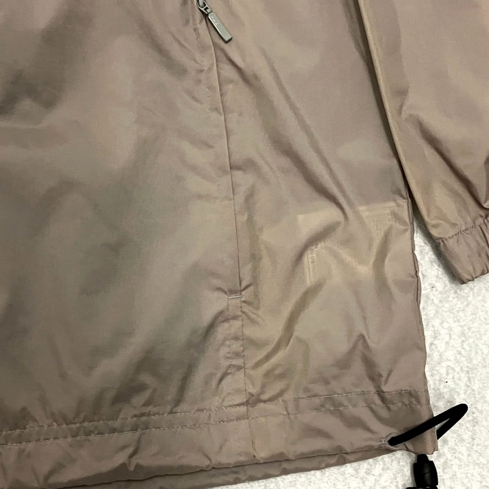 Nike VINTAGE Nike Windbreaker Jacket Mens M Beige Grey Full Zip Windbreaker Size US M / EU 48-50 / 2 - 5 Thumbnail