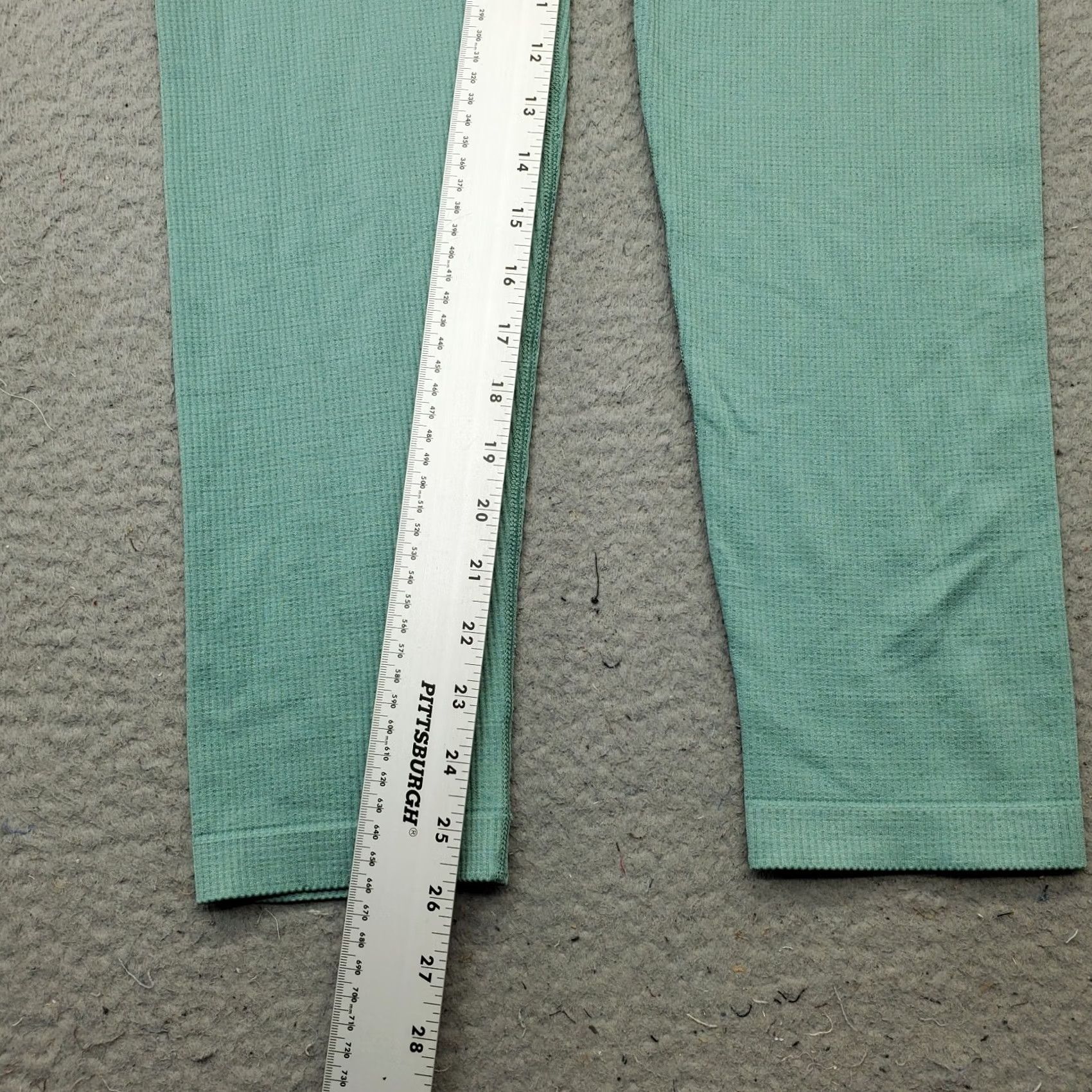 Vintage SO Leggings Womens XL Green High Rise Fitted Seamless Elastic Waist Skinny Leg Size 40" / US 18 - 4 Thumbnail