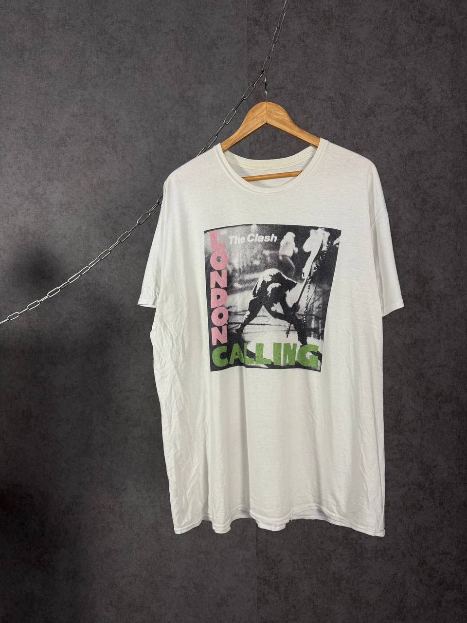 Band Tees The Clash rock band tee Size US XXL / EU 58 / 5 - 1 Thumbnail