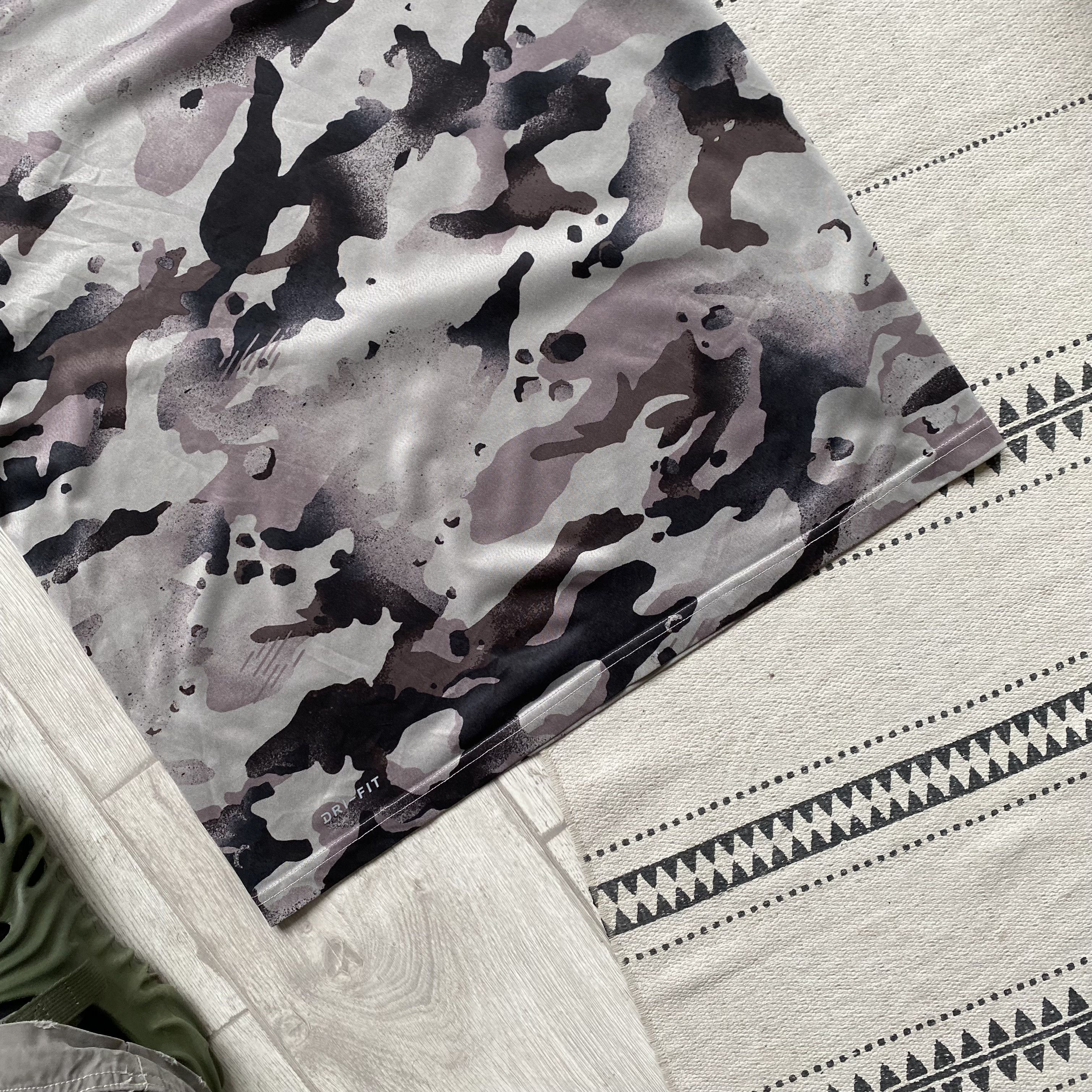 Nike Camouflage Nike pro combat tee Compression jersey dri-fit Size US M / EU 48-50 / 2 - 3 Thumbnail