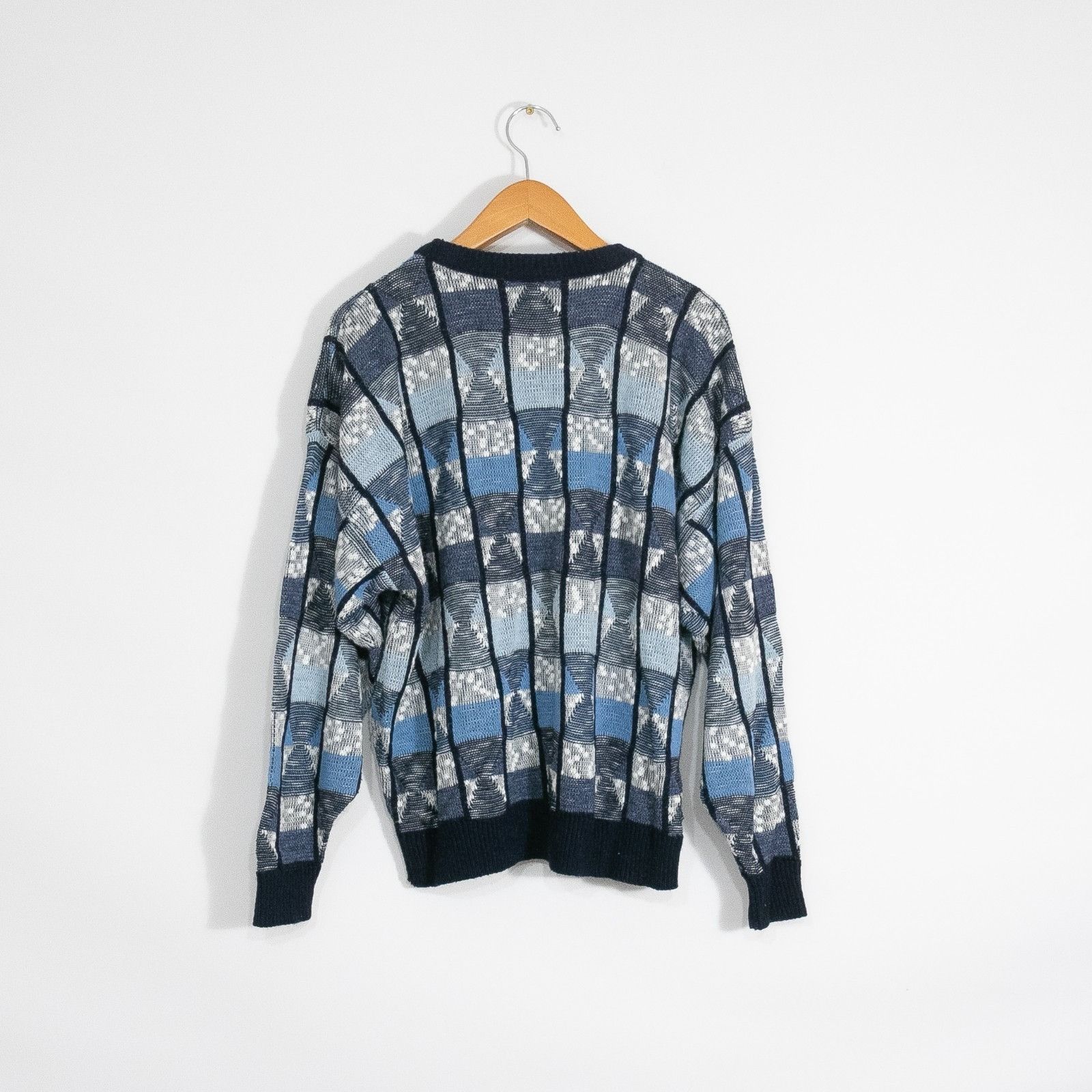 Vintage Vintage 90s Diamond Pattern Striped Acrylic Sweater Large Size US L / EU 52-54 / 3 - 8 Thumbnail