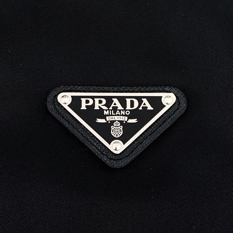 Prada Prada 23 styles of black triangle zipper stand-up collar ja Size US S / EU 44-46 / 1 - 5 Thumbnail