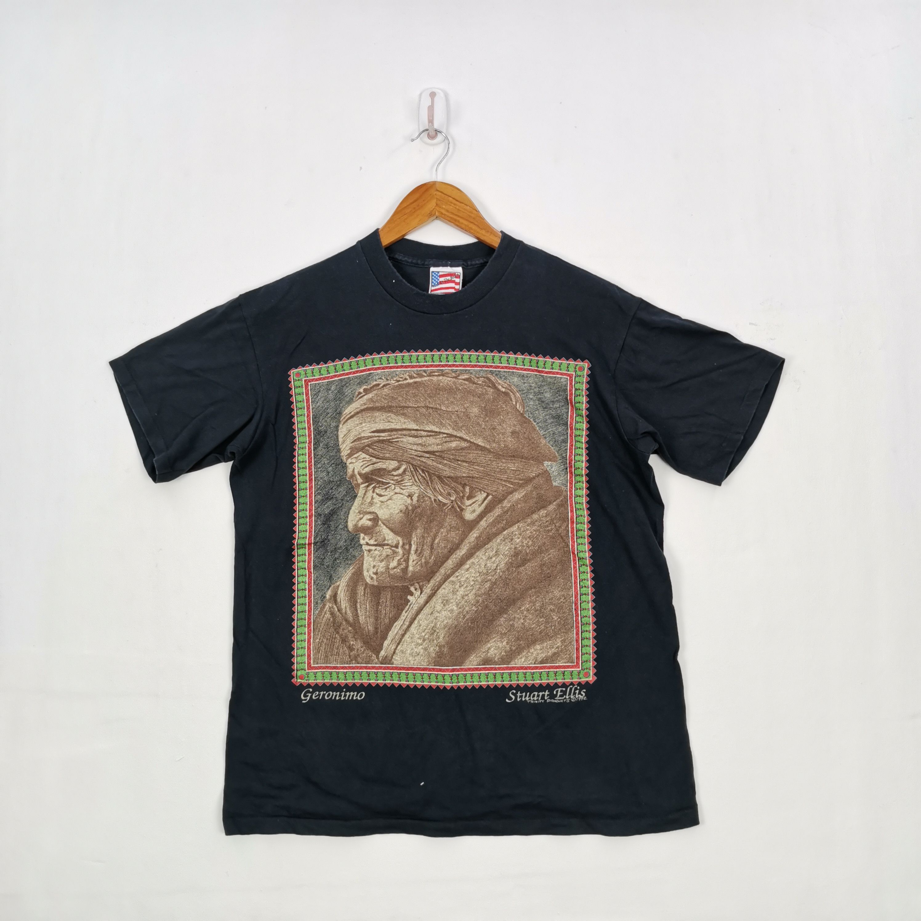 Arts & Science Vintage 90s Geronimo T-Shirt Apache Stuart Ellis Tee Size US M / EU 48-50 / 2 - 1 Thumbnail