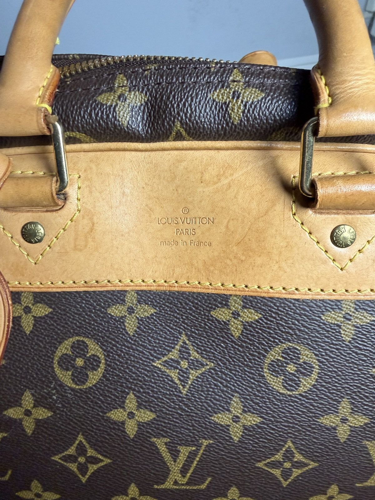 Louis Vuitton Louis Vuitton Evasion Travel Bag Monogram Canvad Size ONE SIZE - 6 Thumbnail