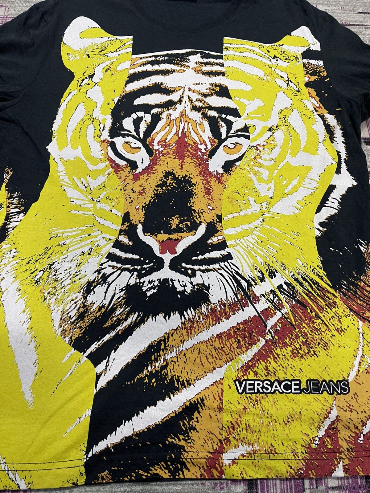 Versace Jeans Couture VERSACE JEANS YELLOW TIGER GRAPHIC VERY RARE Size US L / EU 52-54 / 3 - 2 Thumbnail