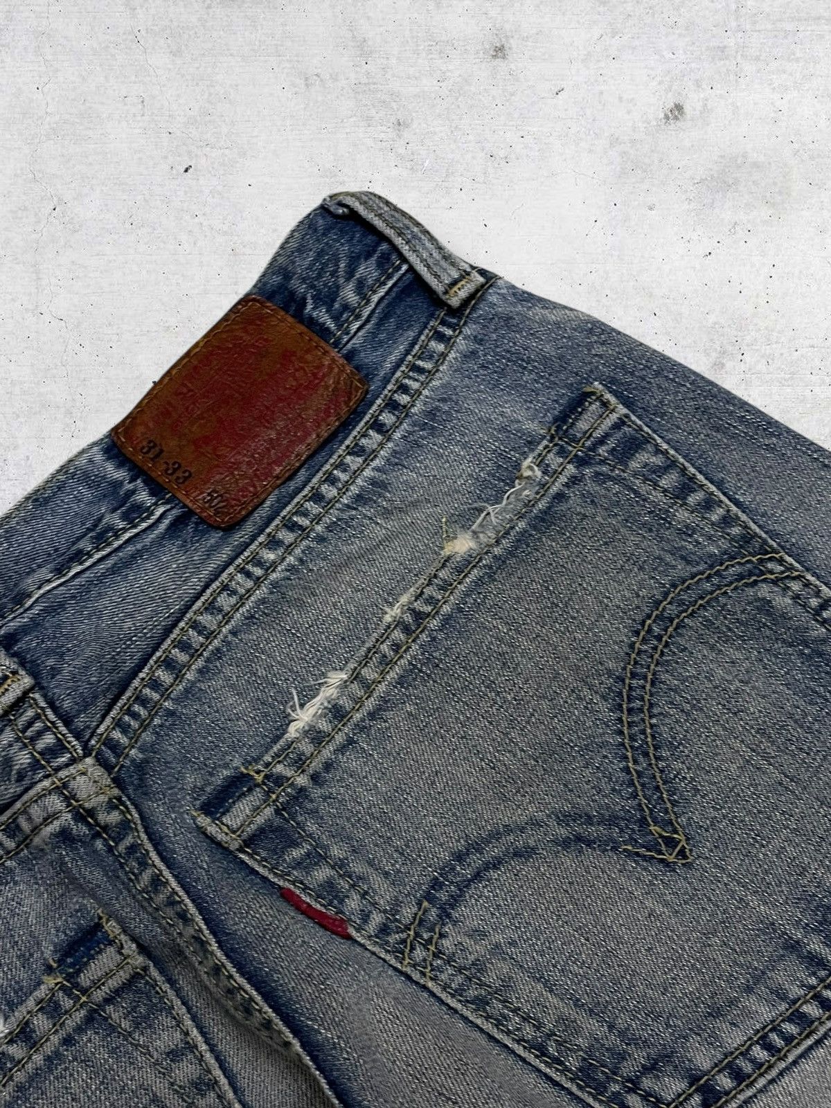 Levi's Vintage Clothing VINTAGE 502 LEVIS 90S DESIGNER USA DISTRESSED DIRTY OG DENIM Size US 29 - 16 Thumbnail