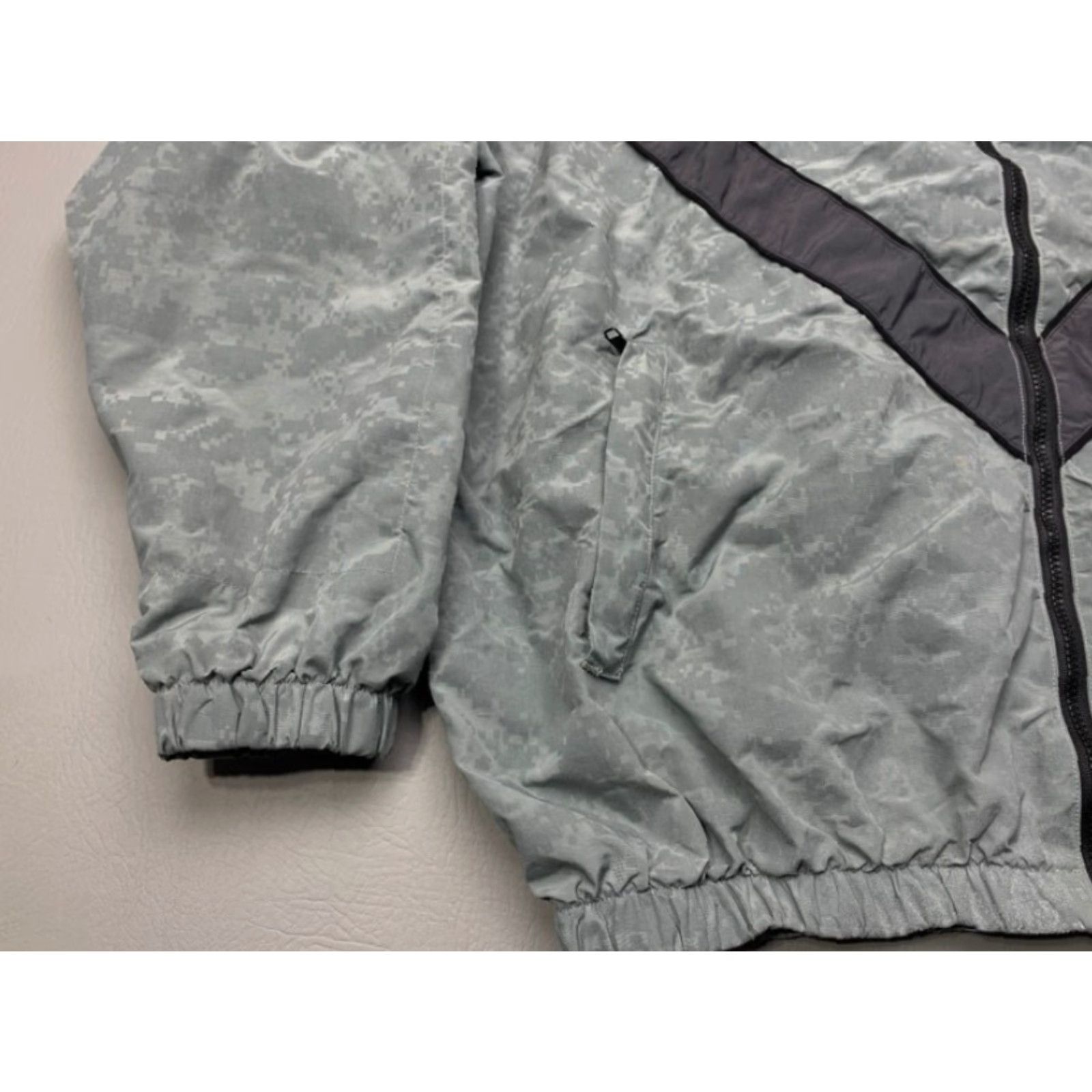 Vintage VINTAGE US Army IPFU Jacket XL Long Windbreaker Shirt? Size US XL / EU 56 / 4 - 3 Thumbnail