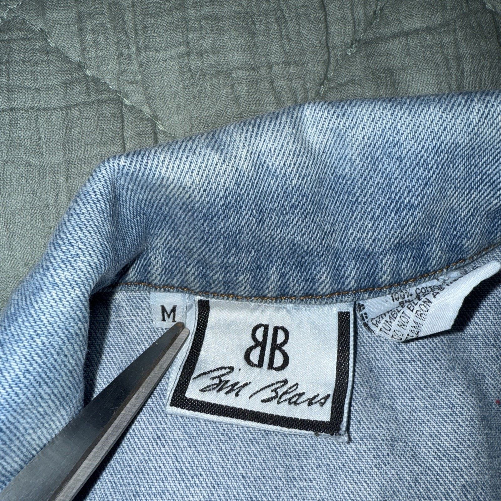 Bill Blass Bill Blass Vintage 90’s Denim Sleeveless Jacket Women’s Sz M Size M / US 6-8 / IT 42-44 - 8 Thumbnail