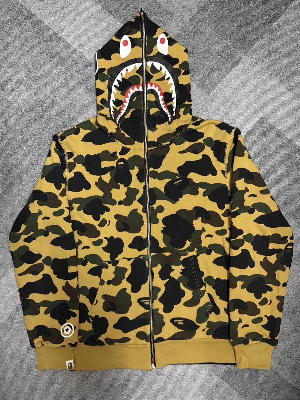 Bape A Bathing Ape Camo Shark Hoodie Size M Size US M / EU 48-50 / 2 - 1 Thumbnail