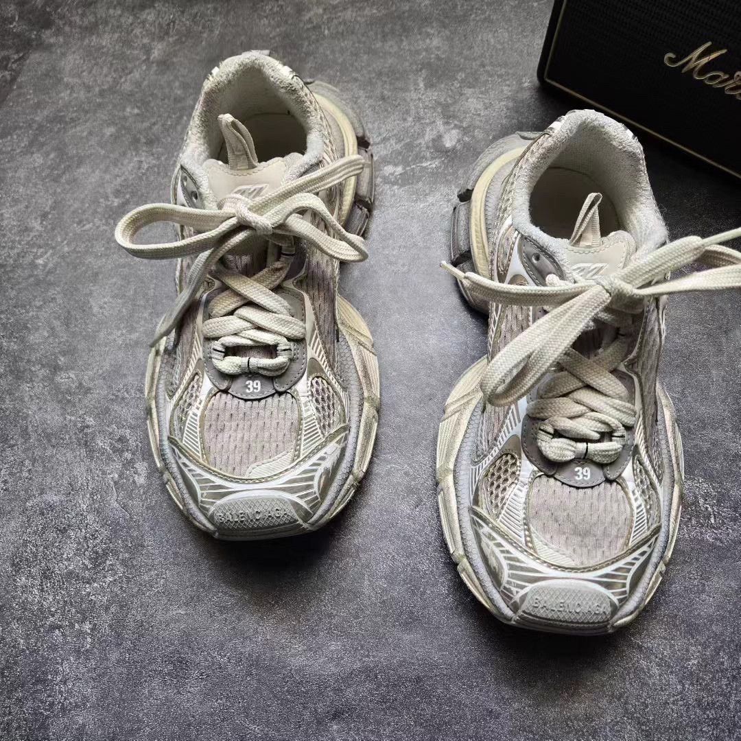 Balenciaga BALENCIAGA 3XL Light Beige 39 98 New Original Box Size US 6 / IT 36 - 2 Thumbnail