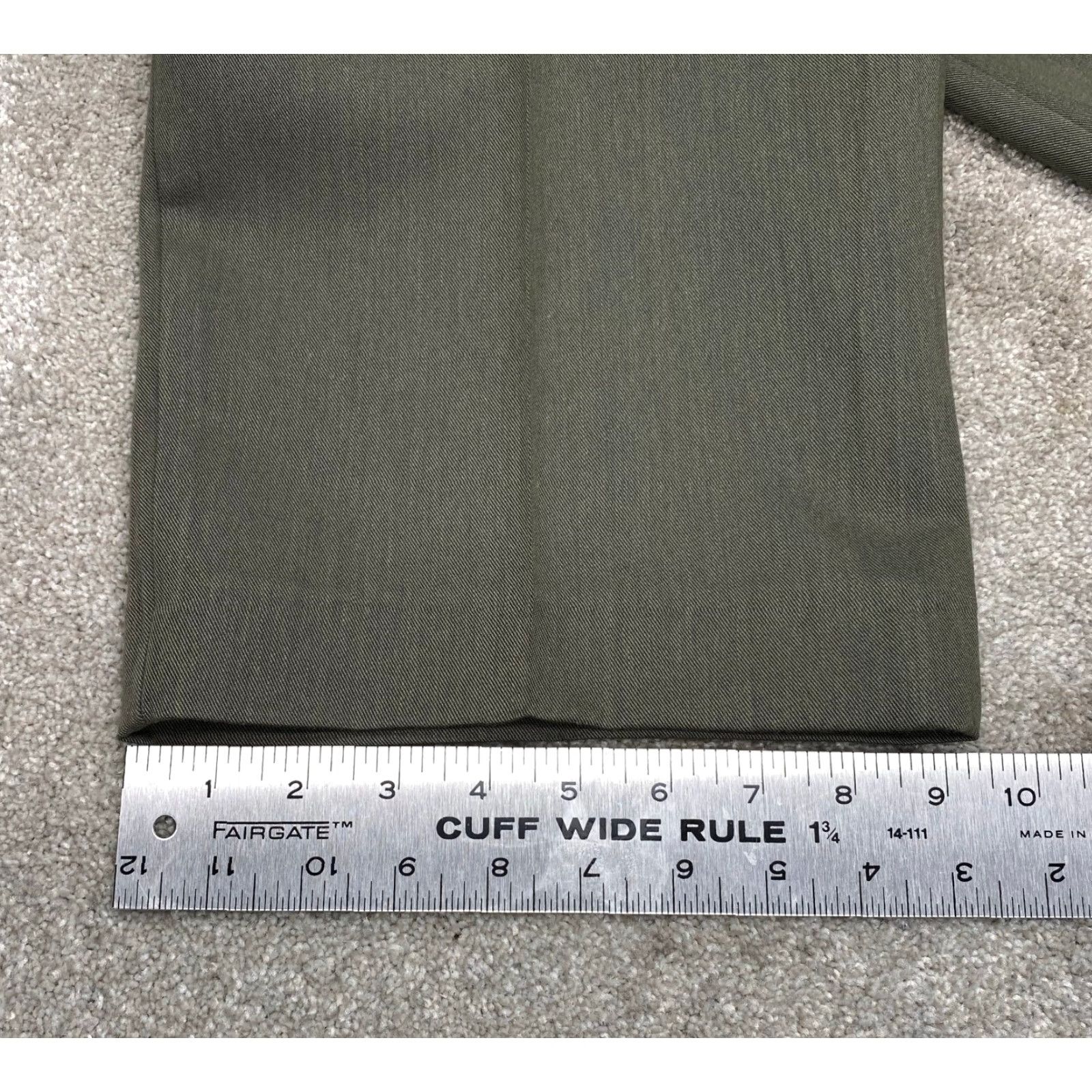 Olive Ocean Drive Khaki Pants Mens 40x27 Olive Classic Fit Workwear Casual Solid Green Cotton Polyester Rayon Slim? No—use original words only Size US 40 / EU 56 - 7 Thumbnail