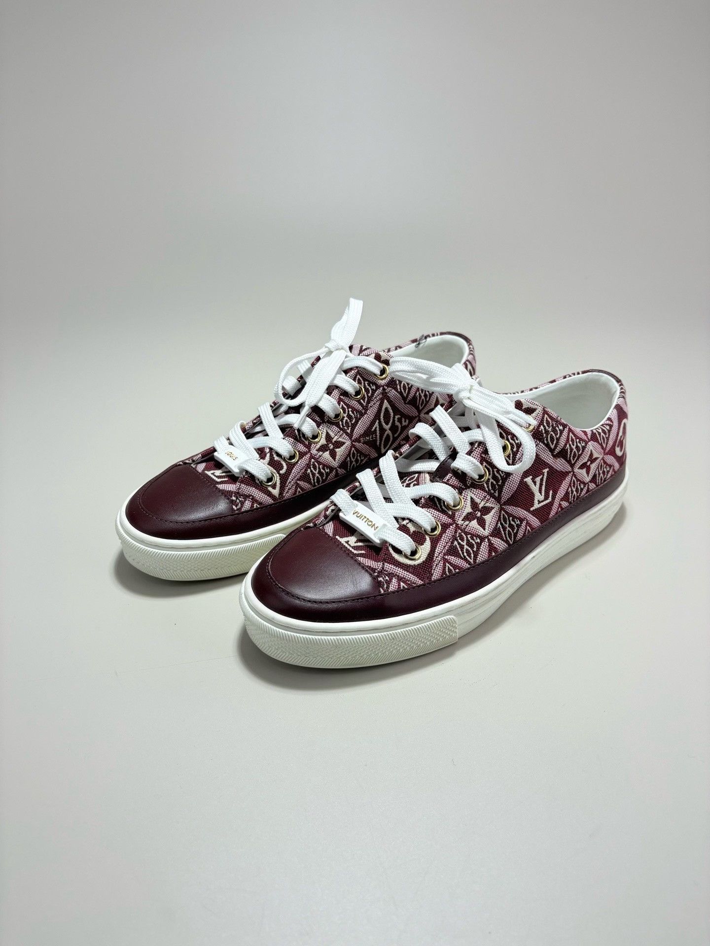Louis Vuitton Louis Vuitton 1854 Monogram Low-Top Sneakers Size US 5 / IT 35 - 1 Thumbnail