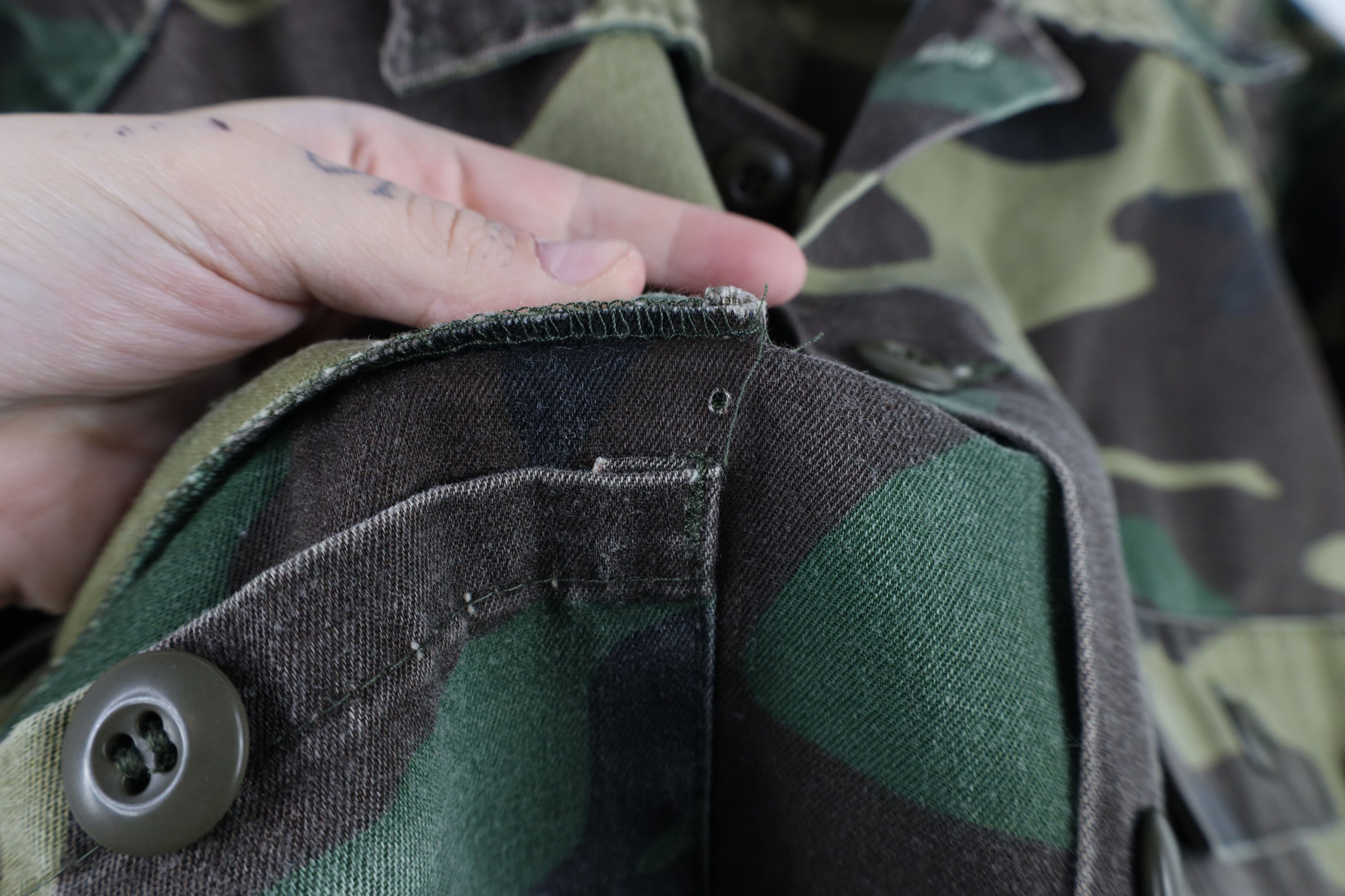 Vintage Vintage 70s Military Camouflage Combat Field Jacket Coat Size US L / EU 52-54 / 3 - 6 Thumbnail