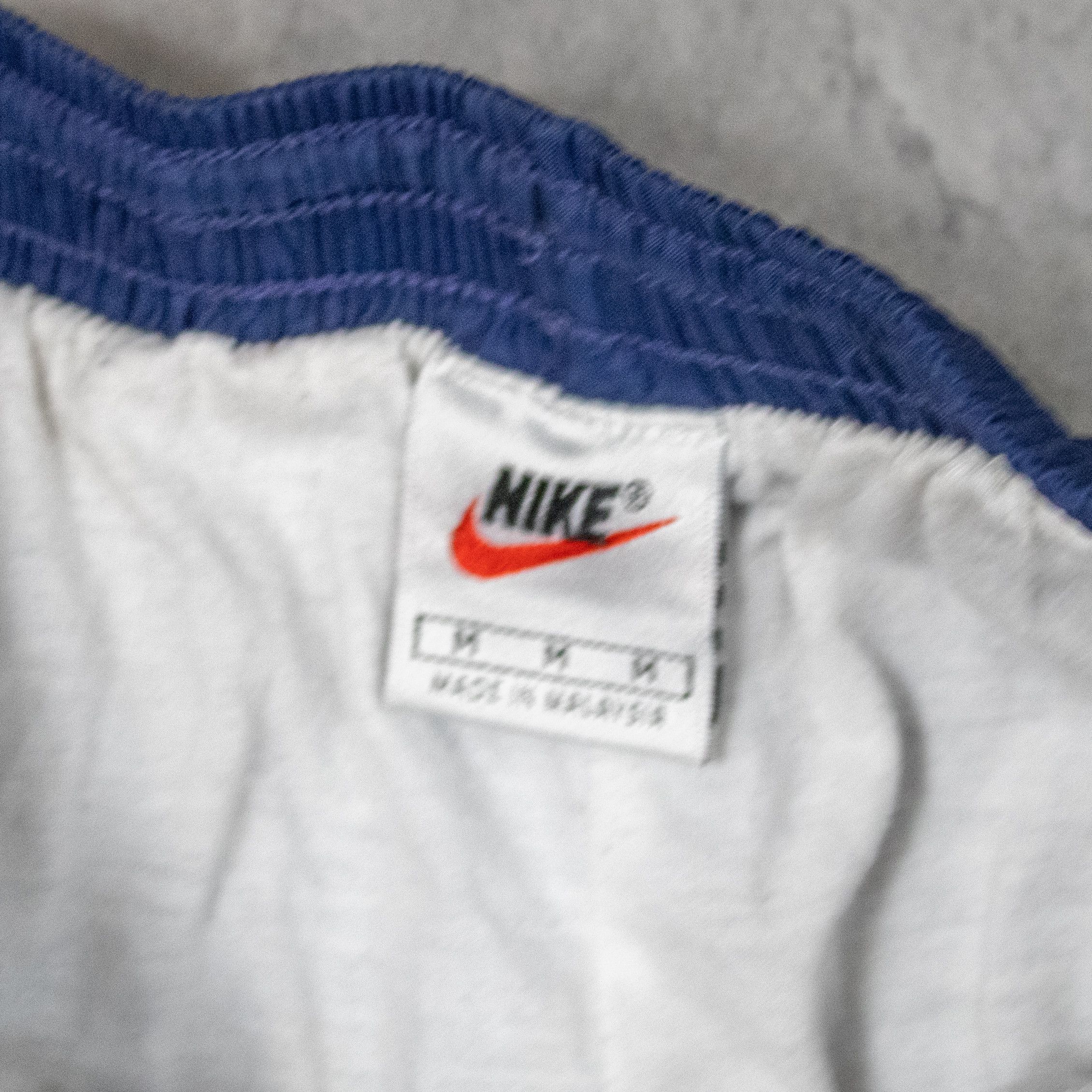 Nike Vintage 90's Nike Tonal Baggy Relax Fit Navy Sweatpant's Size US 30 / EU 46 - 9 Thumbnail