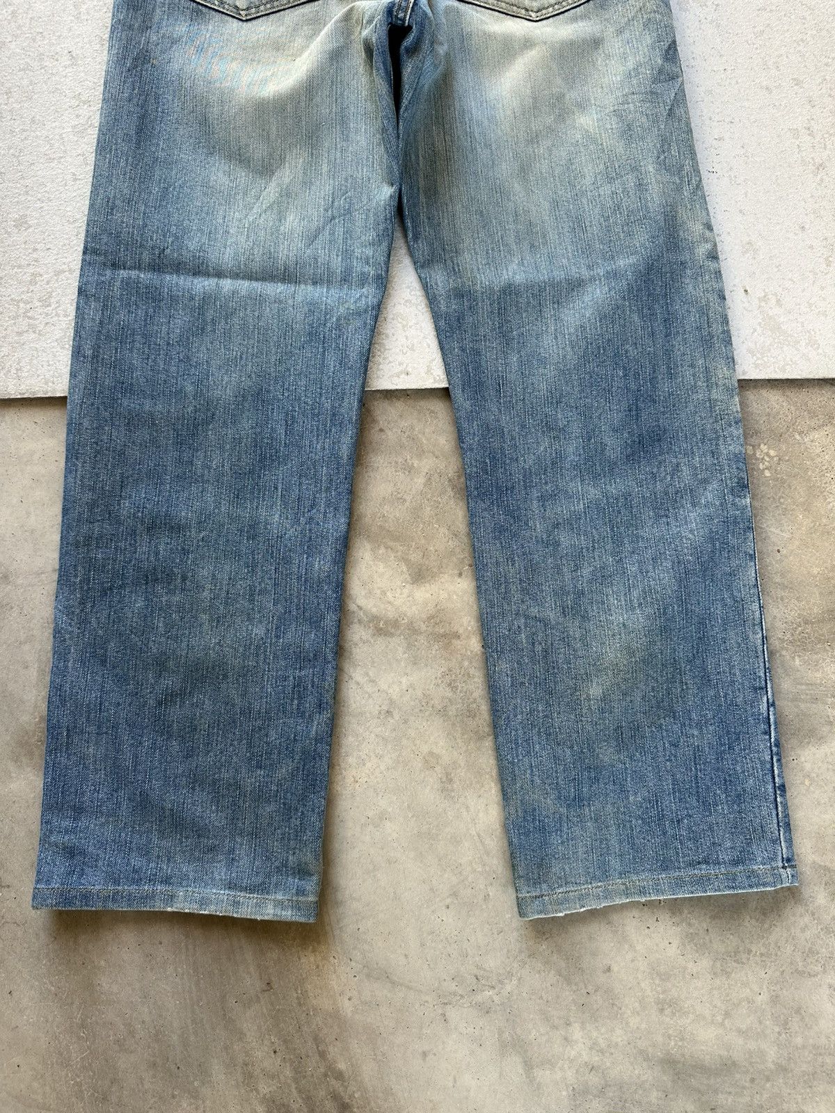 Vintage Vintage UNIQLO Japan Light Washed Distressed Denim Pants W32 Size US 32 / EU 48 - 15 Thumbnail