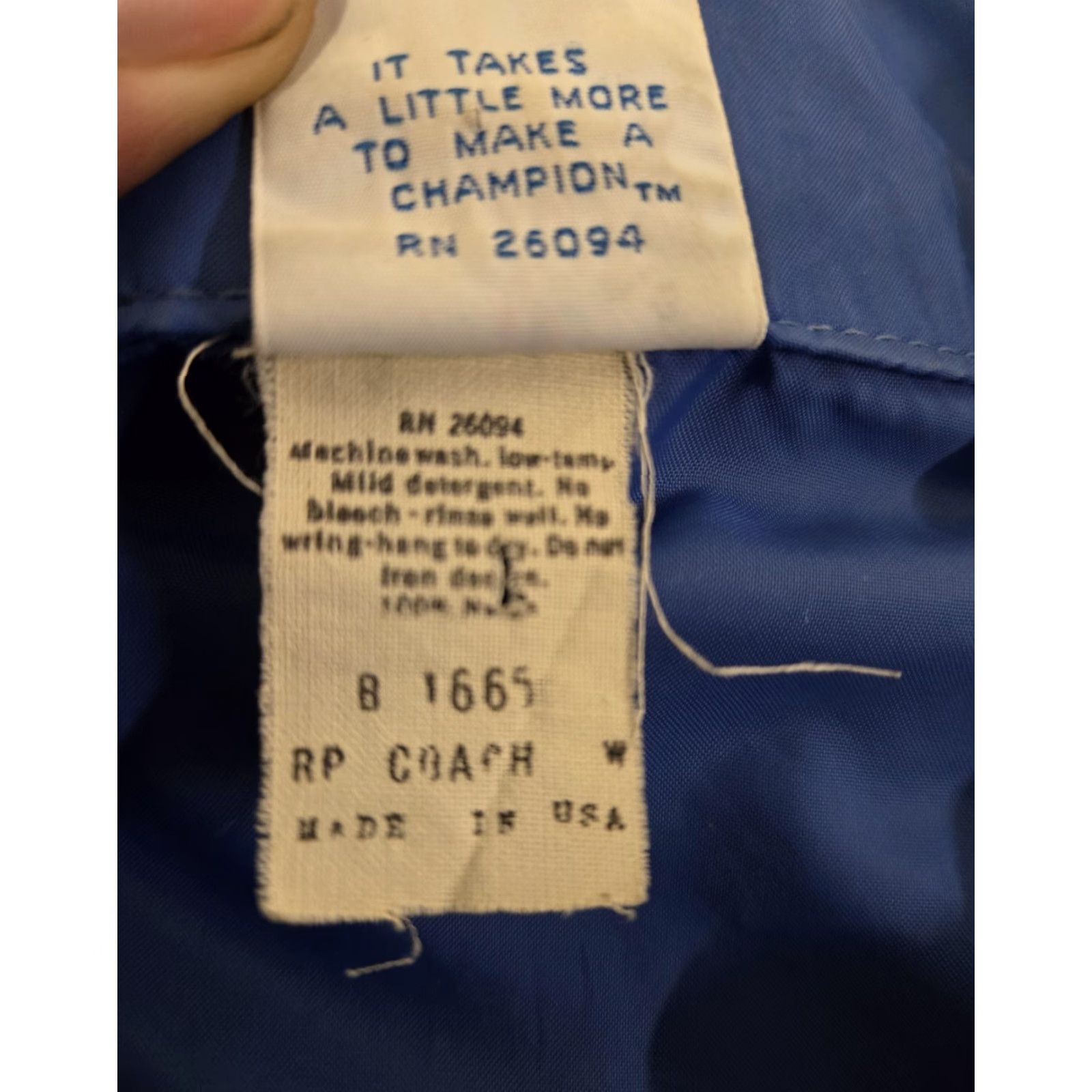Champion VINTAGE Champion Jacket Mens Large Blue Coach Jacket Snap Made USA FMCA 80s Size US L / EU 52-54 / 3 - 6 Thumbnail