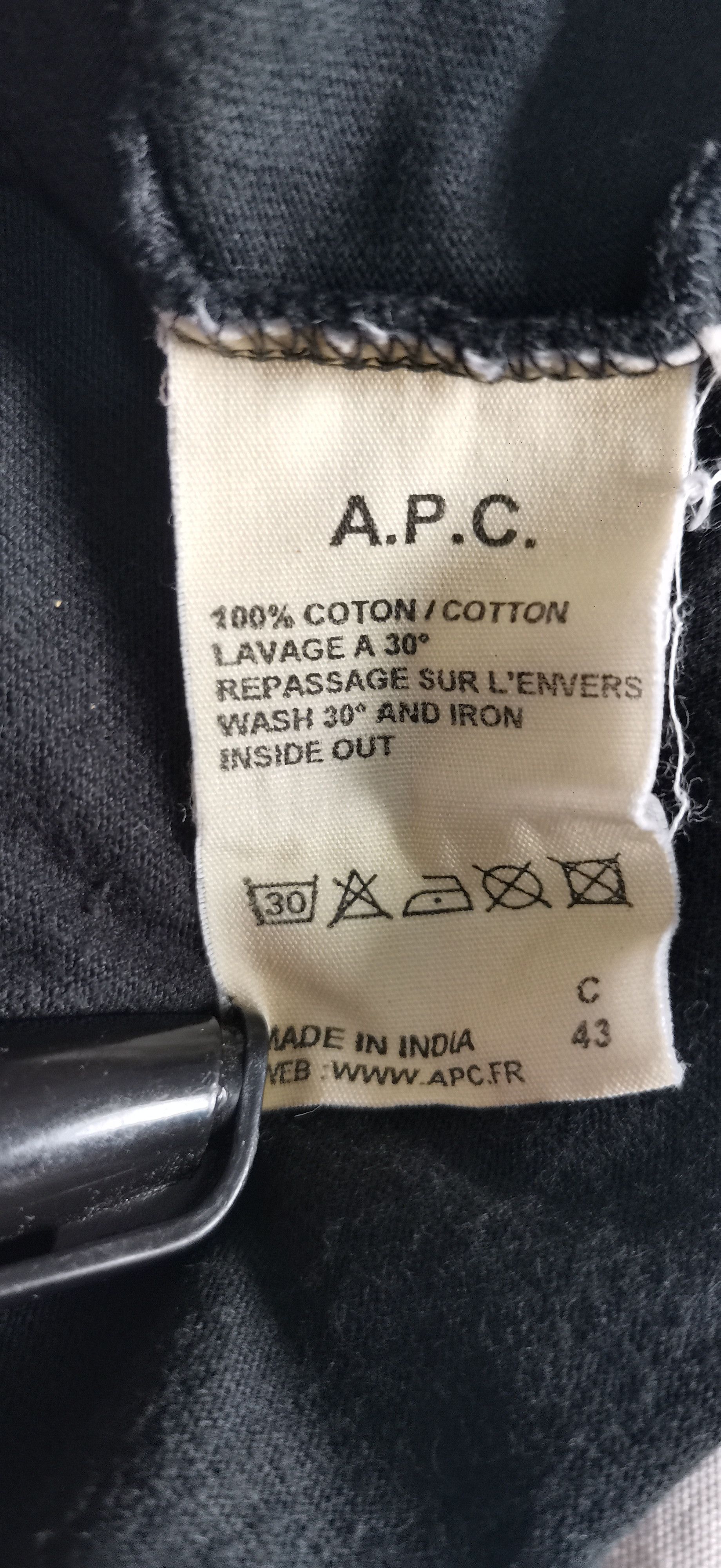 A.P.C. 🔥 Vintage A.P.C. "Enikype Tatpa" Graphic T-Shirt Size US S / EU 44-46 / 1 - 4 Thumbnail