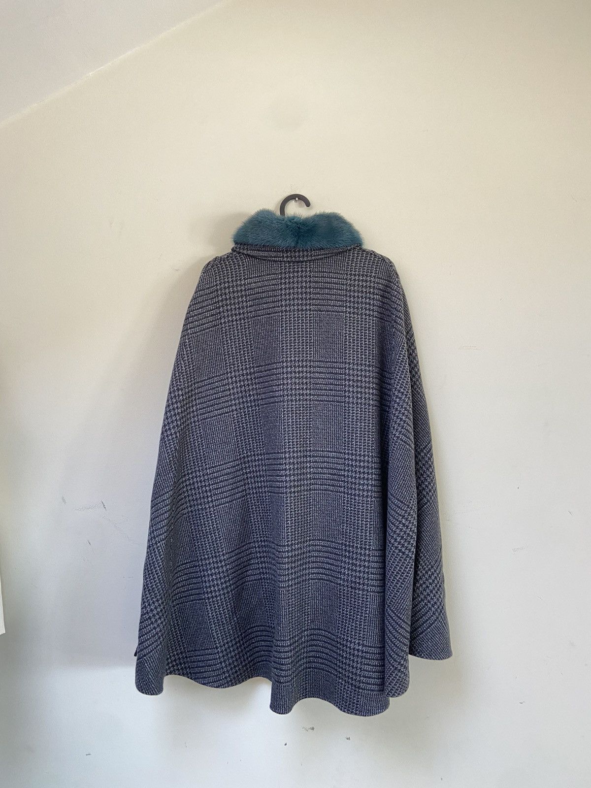 Loro Piana Loro Piana Baby Cashmere Houndstooth Print Cape Size S / US 4 / IT 40 - 6 Thumbnail