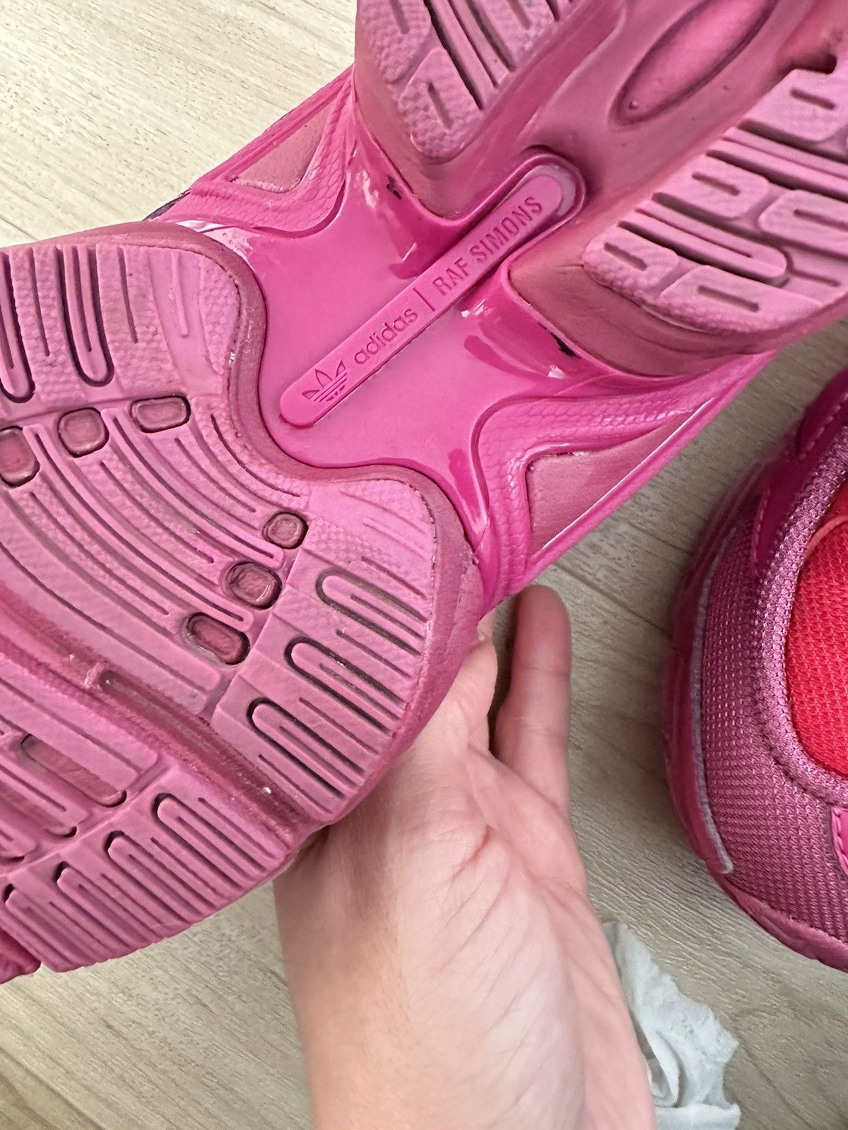 Raf Simons The Raf Simons x adidas Ozweego 'Glory' sneaker Size US 5 / IT 35 - 10 Thumbnail
